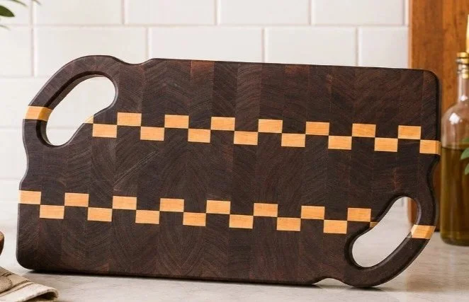 Offset Elegance - Walnut/Maple (15x8x1) END GRAIN