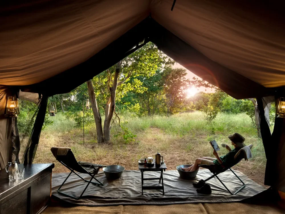 b-botswana-chobe-national-park-chobe-under-canvas-tents-guest-3-high-resolution-width-5000px.webp