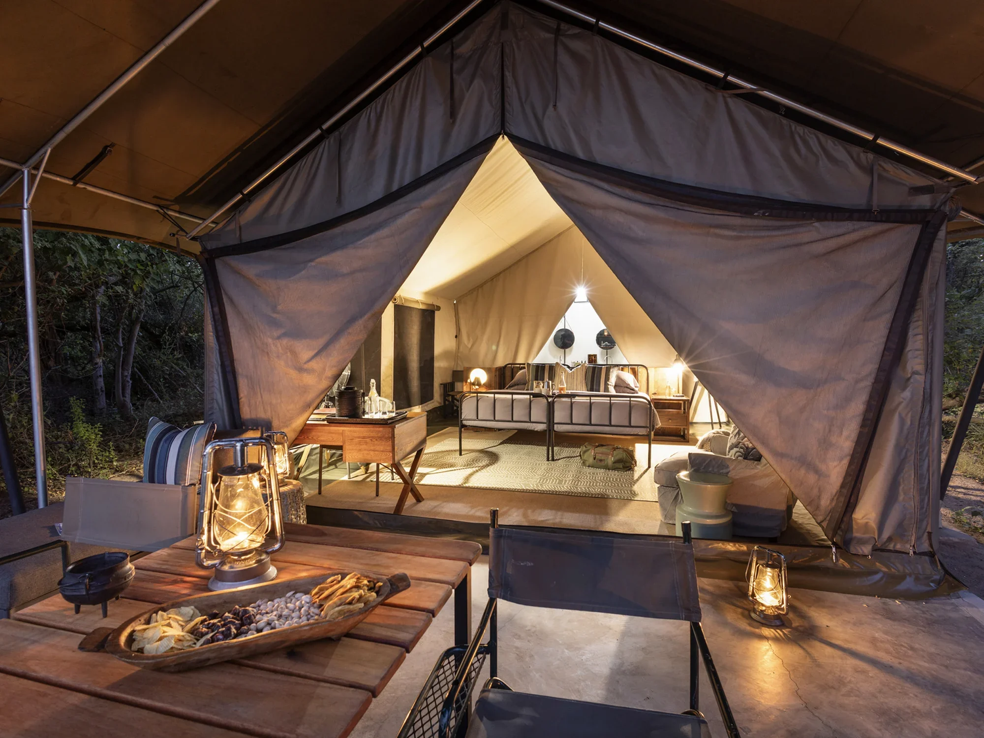 glamping_tent_evening.webp