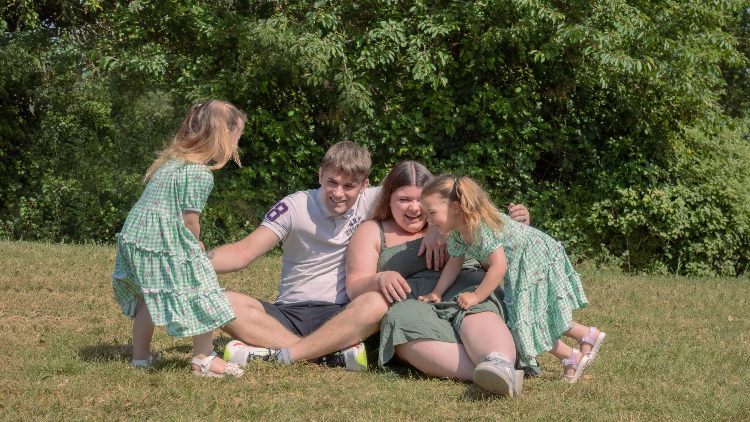 What to Wear for Family Photos: Summer
