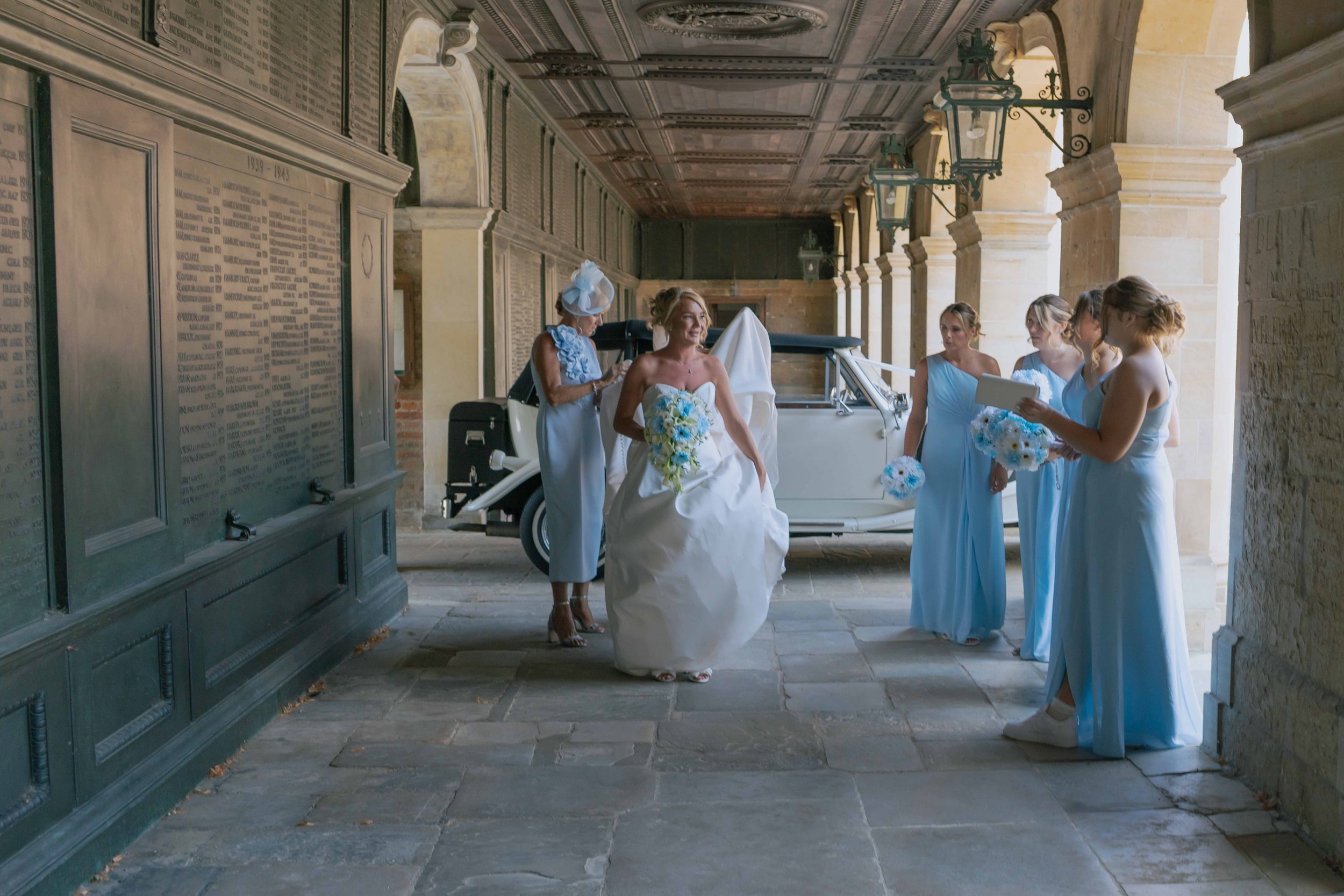 bride-arriving-to-the-venure-eton-college-chapel-1.jpg