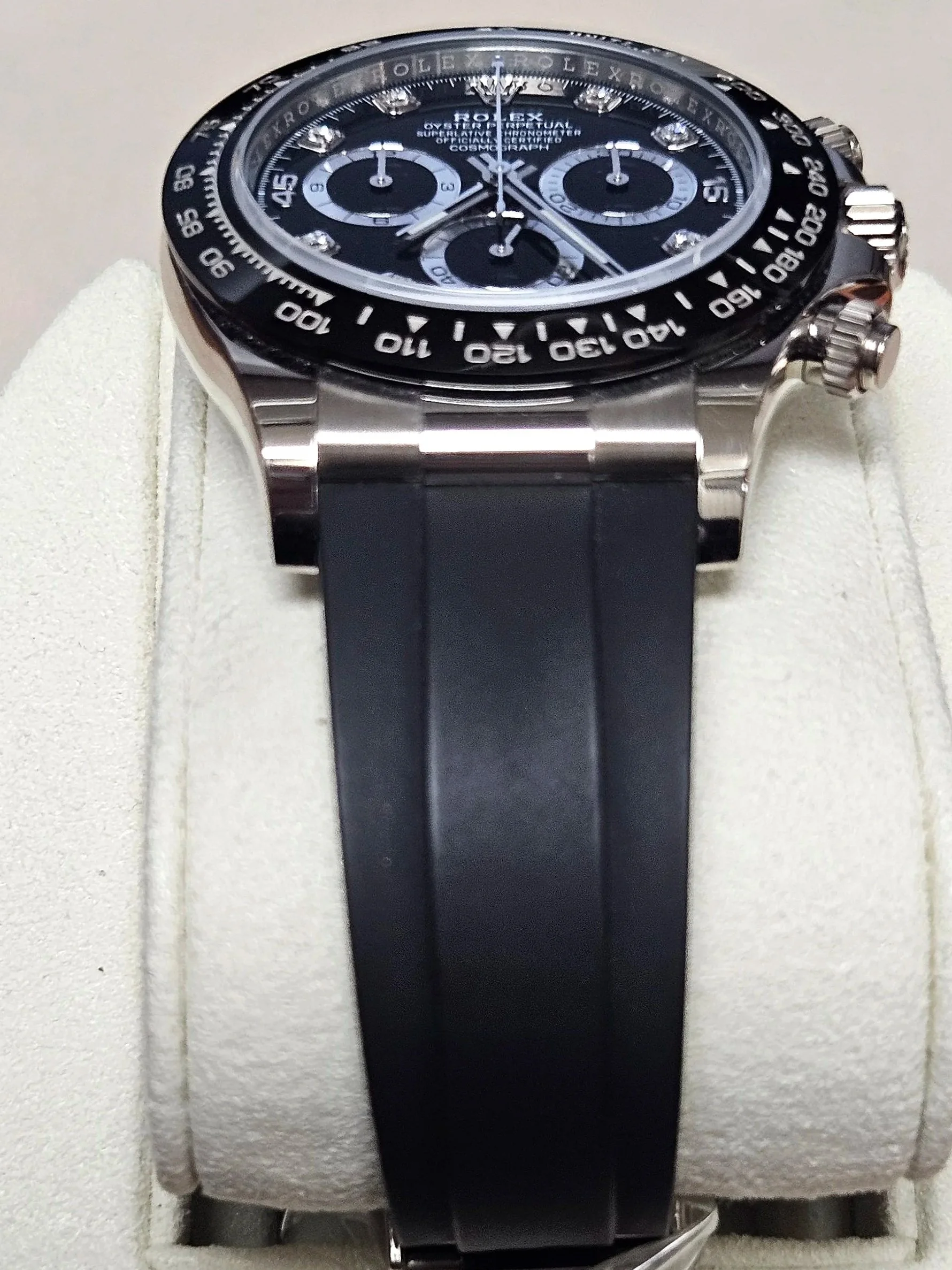 2023 Rolex Daytona 40 — 18K Yellow Gold, Oysterflex Bracelet Price: $48,000 Condition: New — never worn Includes: Full set (box and papers) Warranty: 1-year warranty