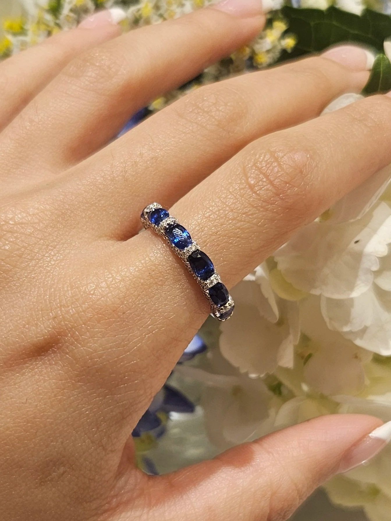 18k White Gold Natural Sapphire and Diamond Scalloped Band Style Ring.