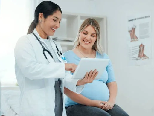 MEETING 3: Giving birth to success: Meet with an OBGYN. + Try your luck at the birth contraction simulator in our workshop.