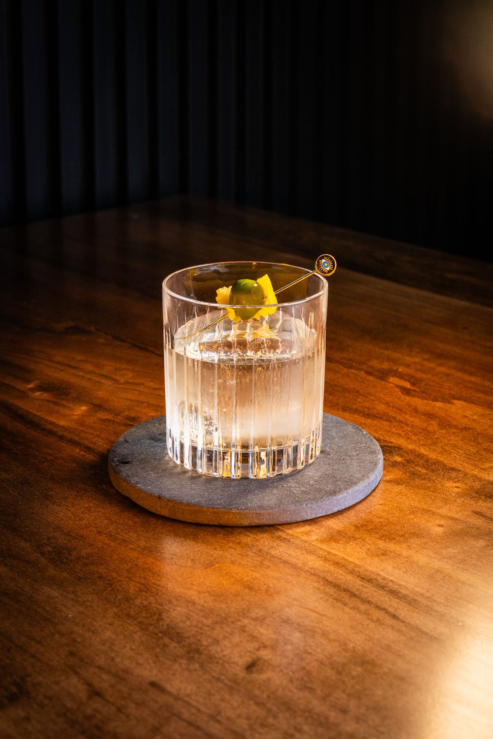 WHITE NEGRONI |
Roku gin, Italicus, Cocchi Americano,
olive and lemon twist
