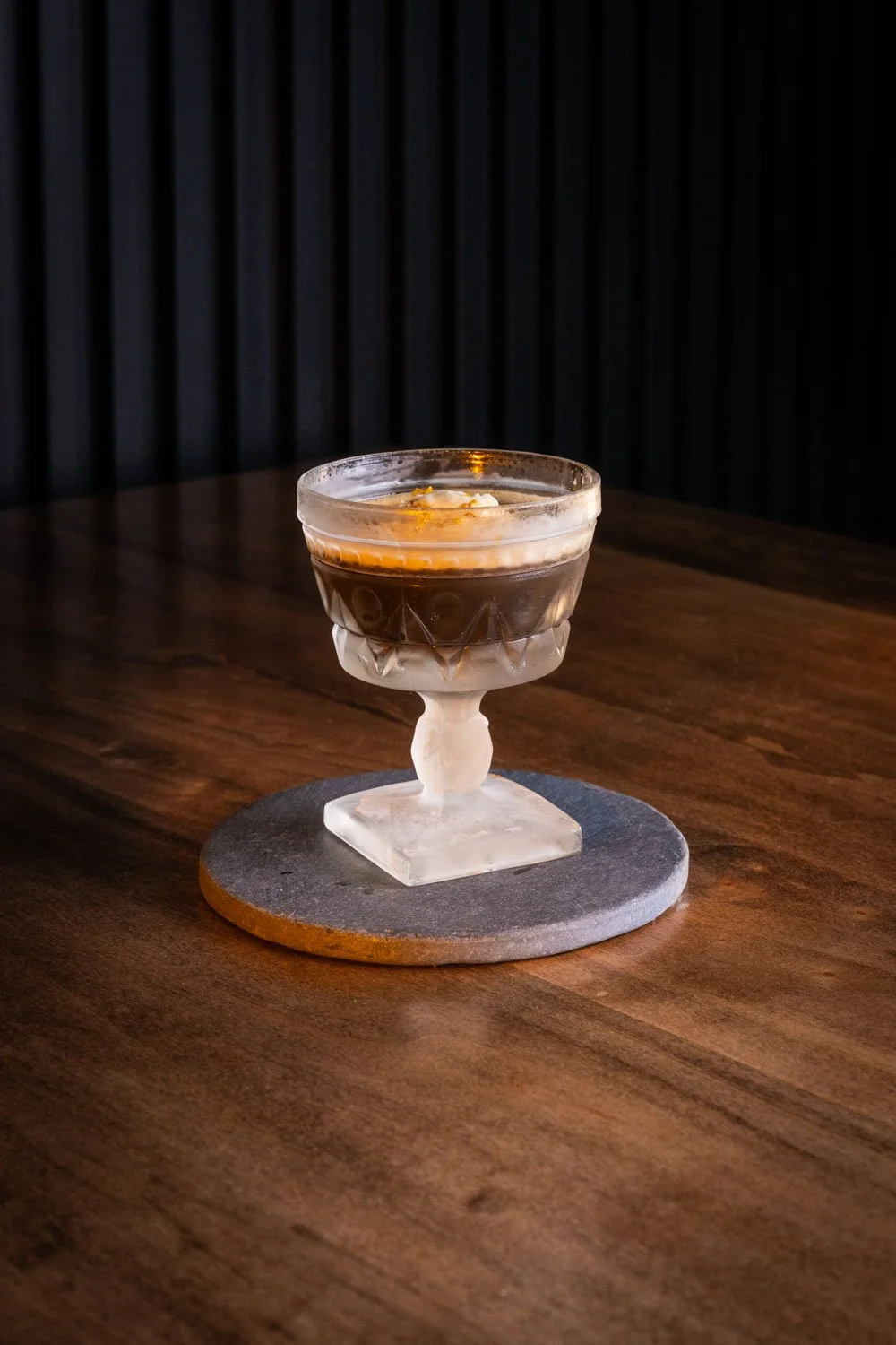 RHYTHM OF THE NIGHT (+ Ice cream) |
OYO barrel aged honey and vanilla
vodka, Watershed nocino*, coffee
concentrate, cinnamon-stout syrup,
orange zest