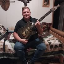 Custom Built Guitar Luthier McKiddy Guitars