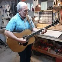 Custom Built Guitar Luthier McKiddy Guitars