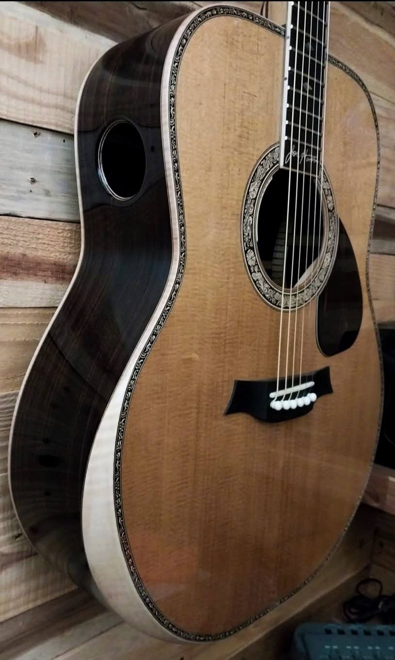Custom Acoustic Guitar McK-45 Drumbo