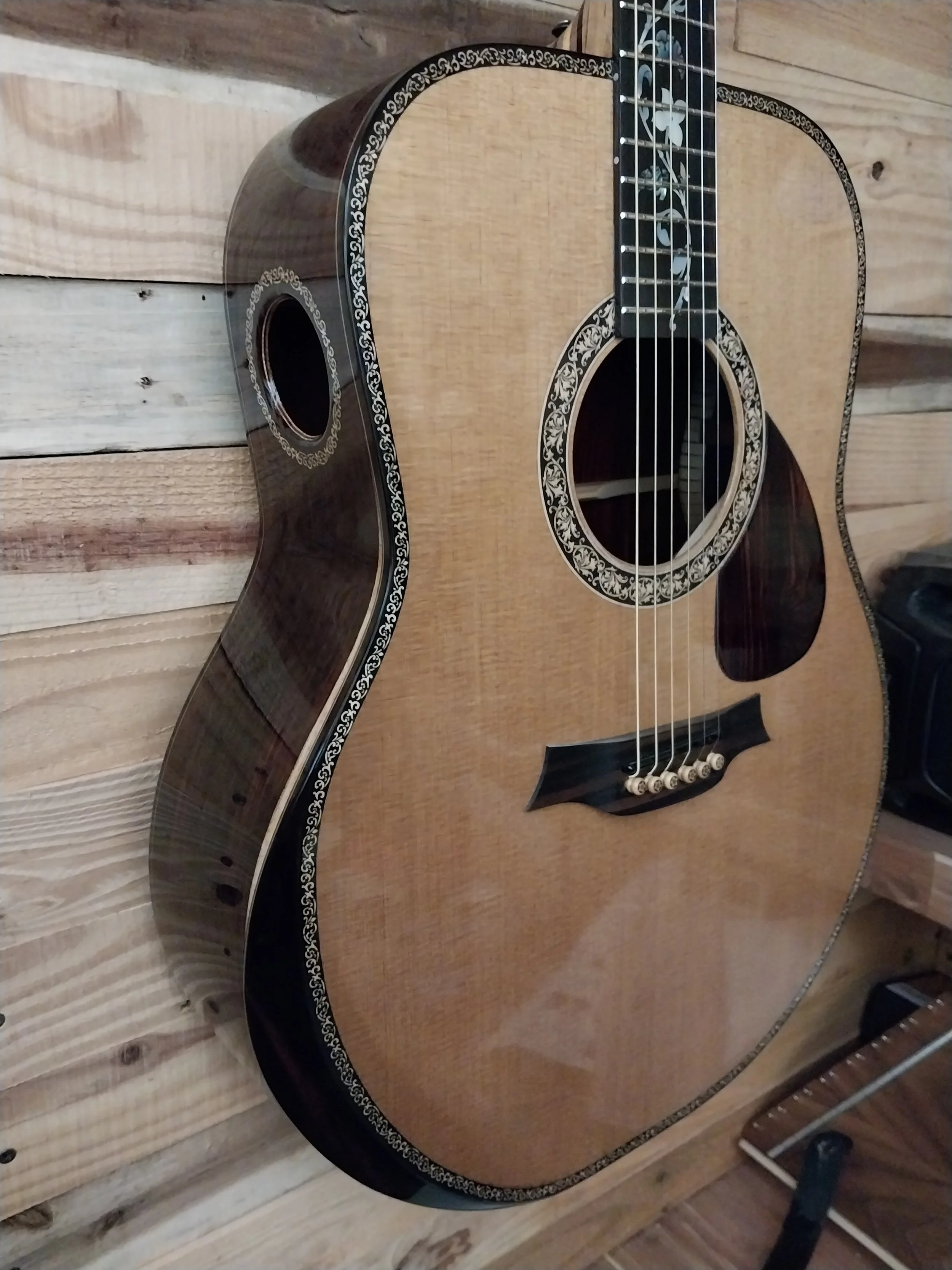 Custom Built Guitar Custom Luthier