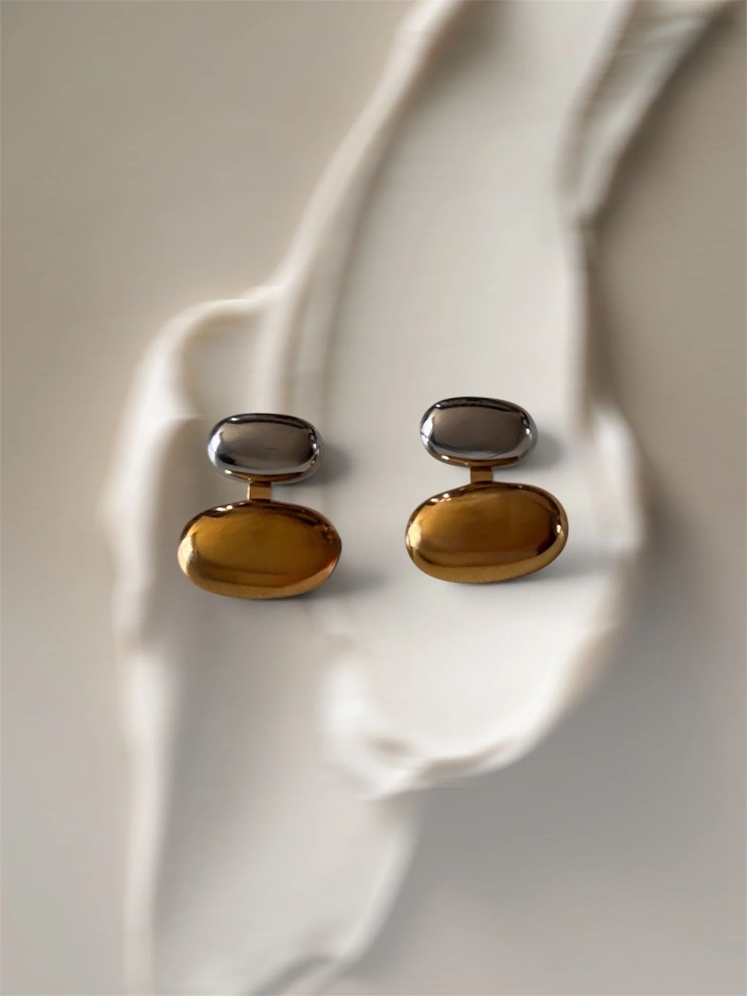 Aretes Capri