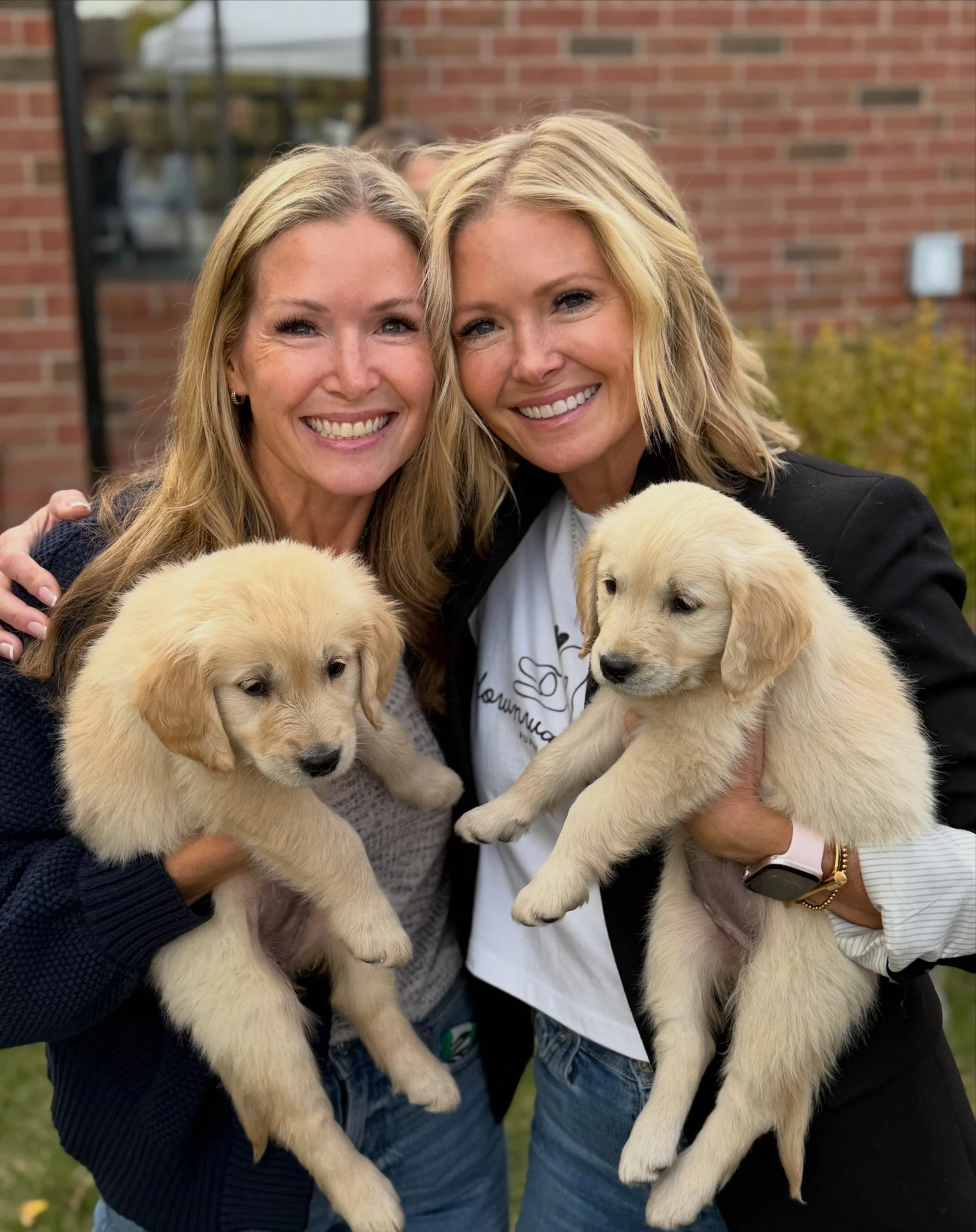 Ribbon Cutting recap! A huge thank you to everyone who came out and supported us last night, and to @woodburymnchamber for making this possible 🐾🐶 So excited to be on this journey with all of you 🤍 this is the start of something paw-some 🐾