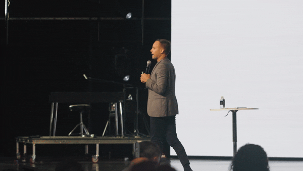 Keynote topic Ideal for leadership teams, executives, and managers guiding others through uncertainty.
