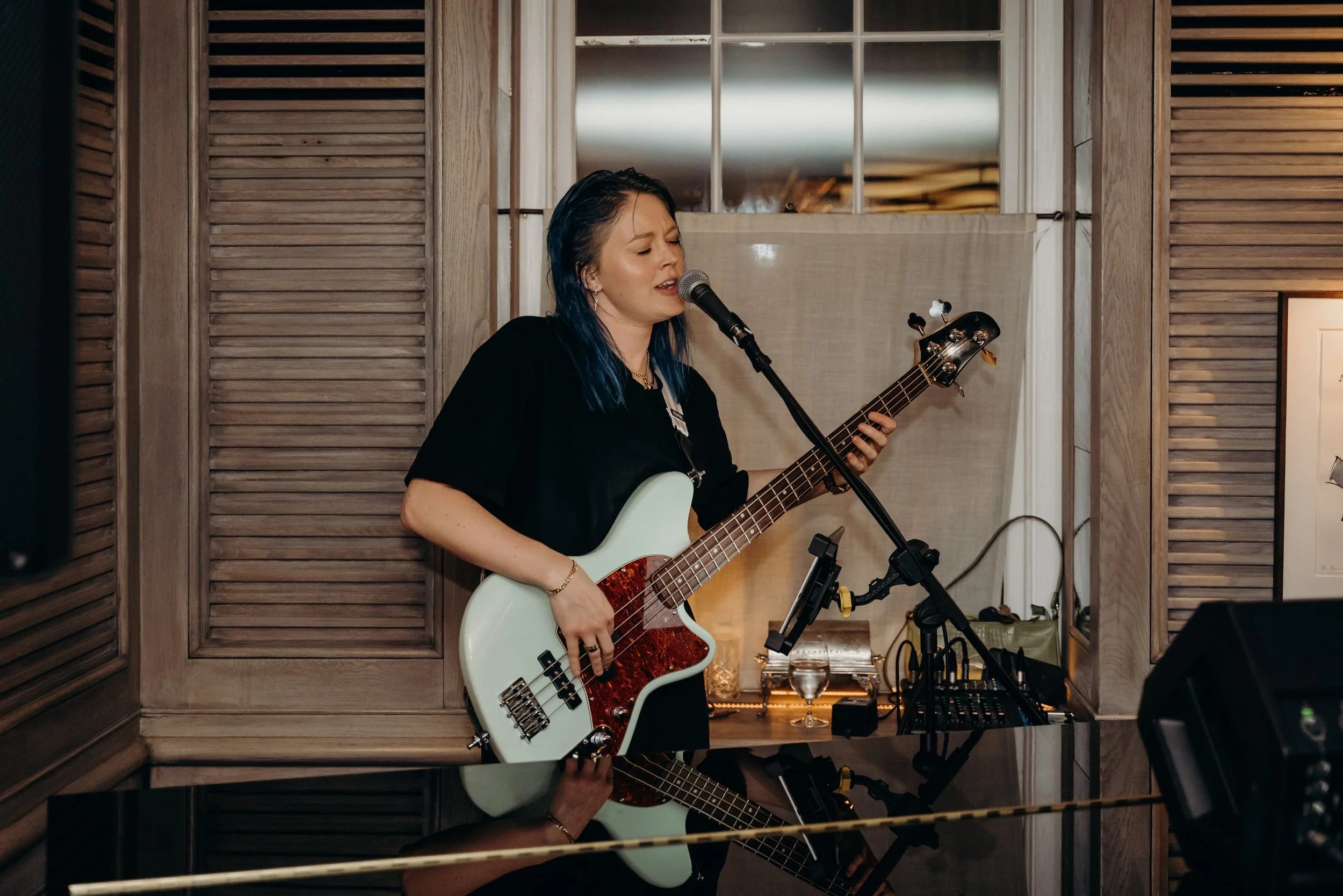 Professional wedding vocalist performing contemporary and classic favourites
