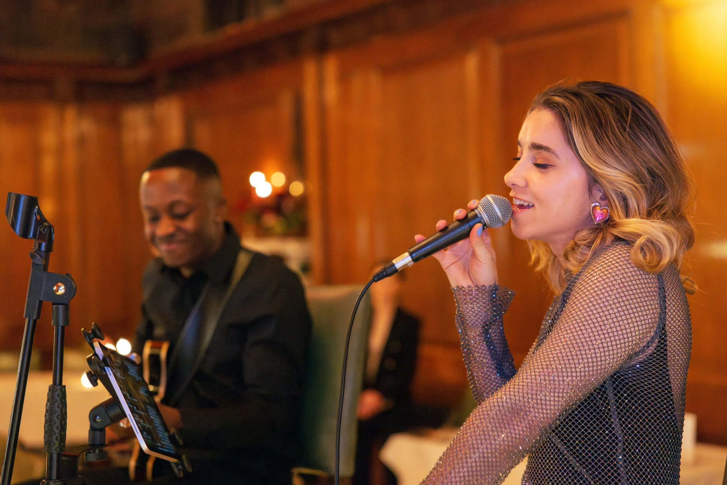 Wedding entertainment packages for modern couples and unique celebrations brighton and london