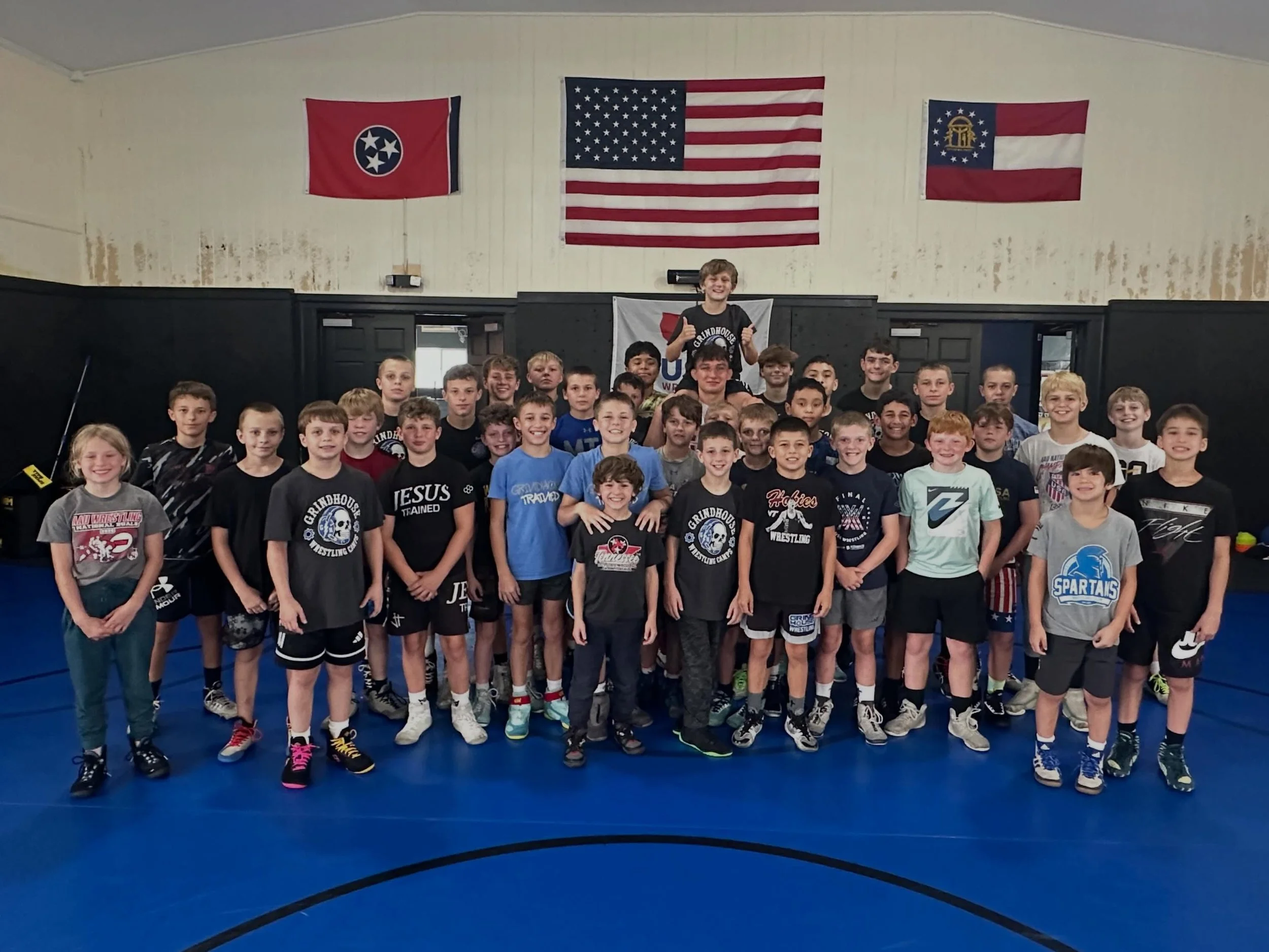 ⚙️⚡️
2026 Grindhouse Intensive Camp

3 Days, 10 workouts, playing, sleeping, sliding, eating, bleeding, and bonding together = priceless. 

This group attacked every session and made the most of every moment in between. They trained hard, stayed pres