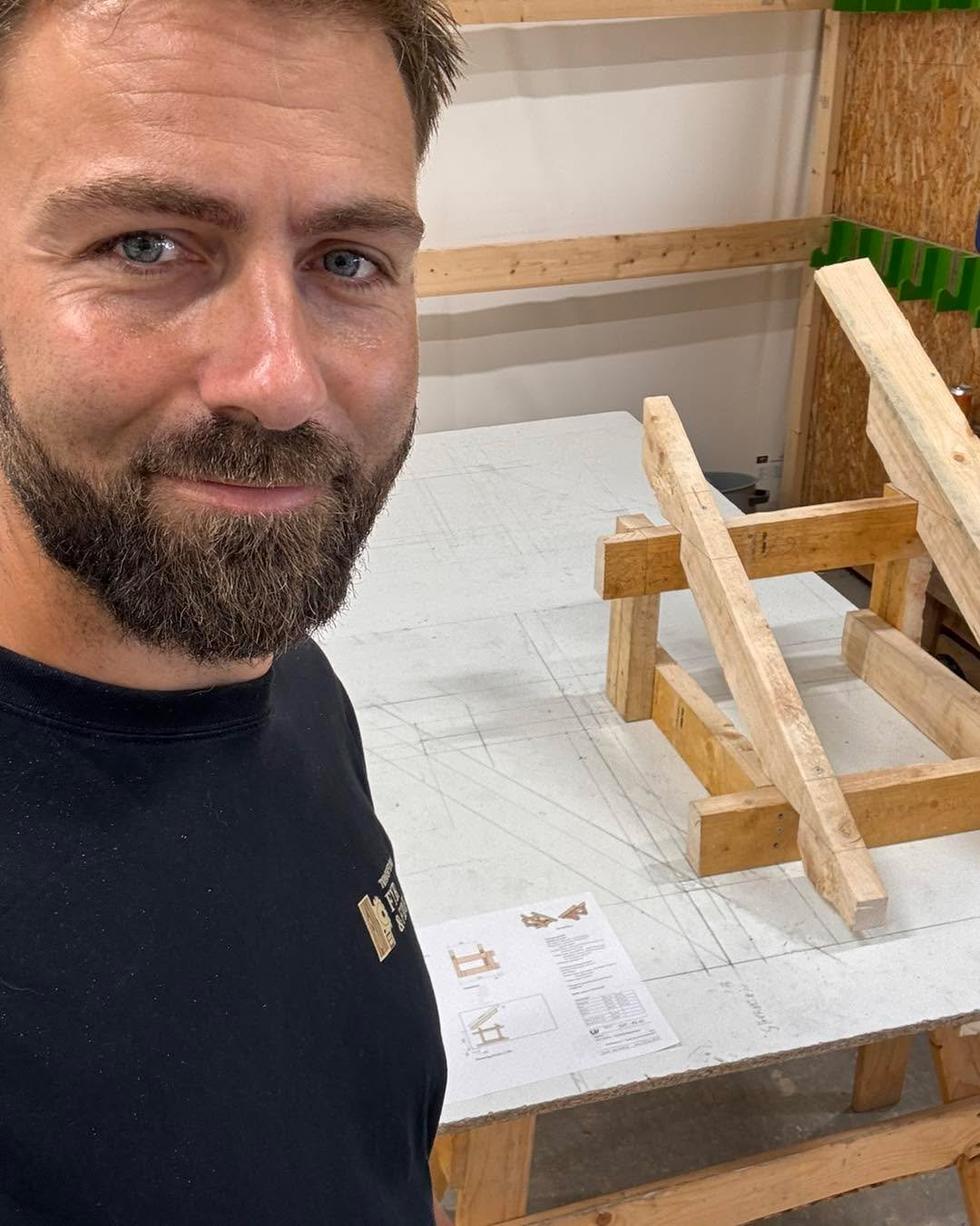 🔨 I dag har jeg haft forn&oslash;jelsen af at v&aelig;re censor for de kommende t&oslash;mrerl&aelig;rlinge p&aring; GF2 p&aring; U/NORD Hiller&oslash;d Tekniske Skole. 🪚📐

Det er altid fedt at se den n&aelig;ste generation af h&aring;ndv&aelig;rk