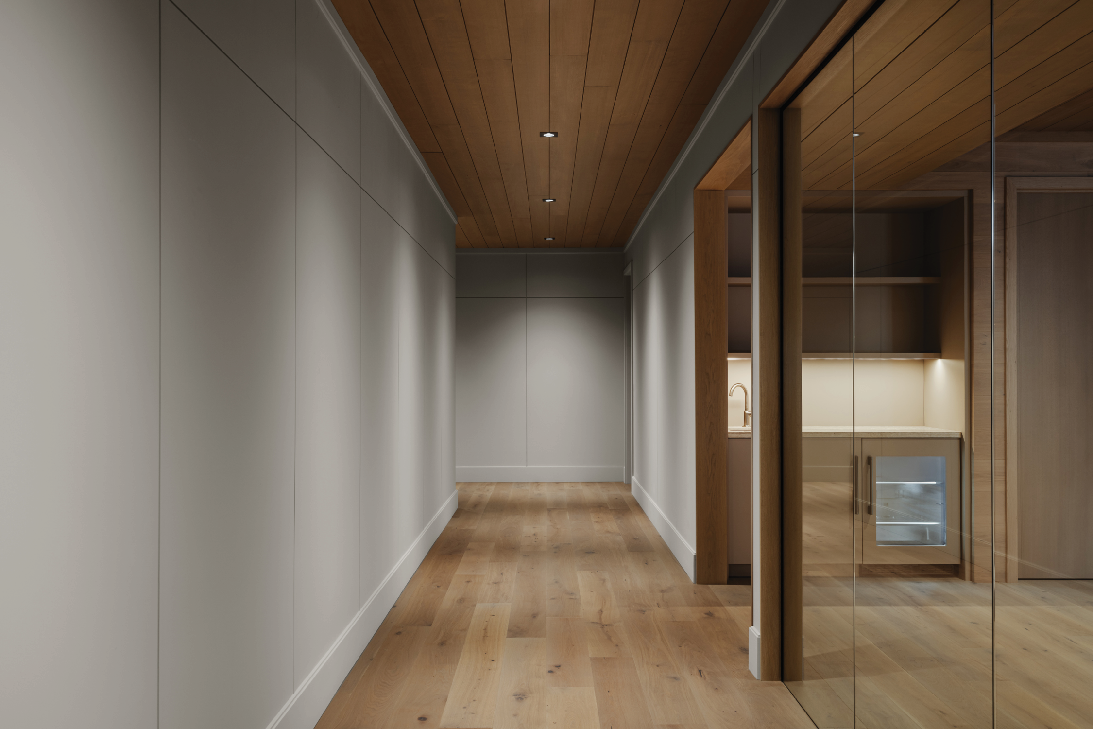 jo/ross design inc. architectural designer muskoka carrying place hallway