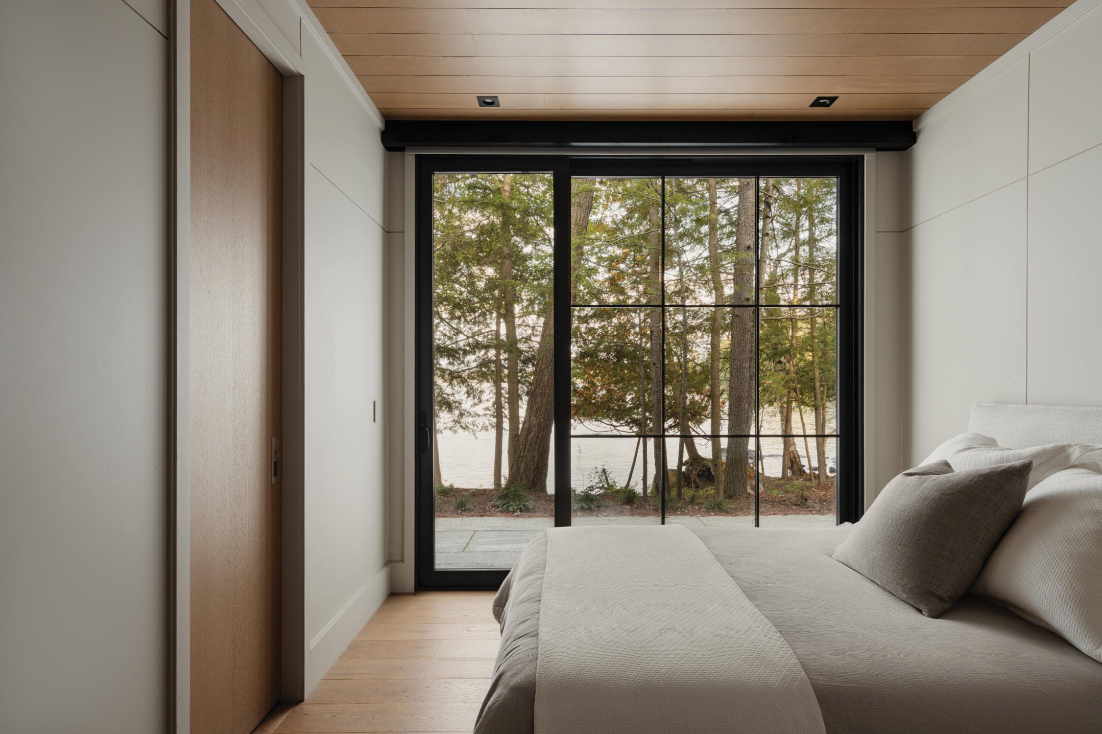 jo/ross design inc. architectural designer muskoka carrying place guest room