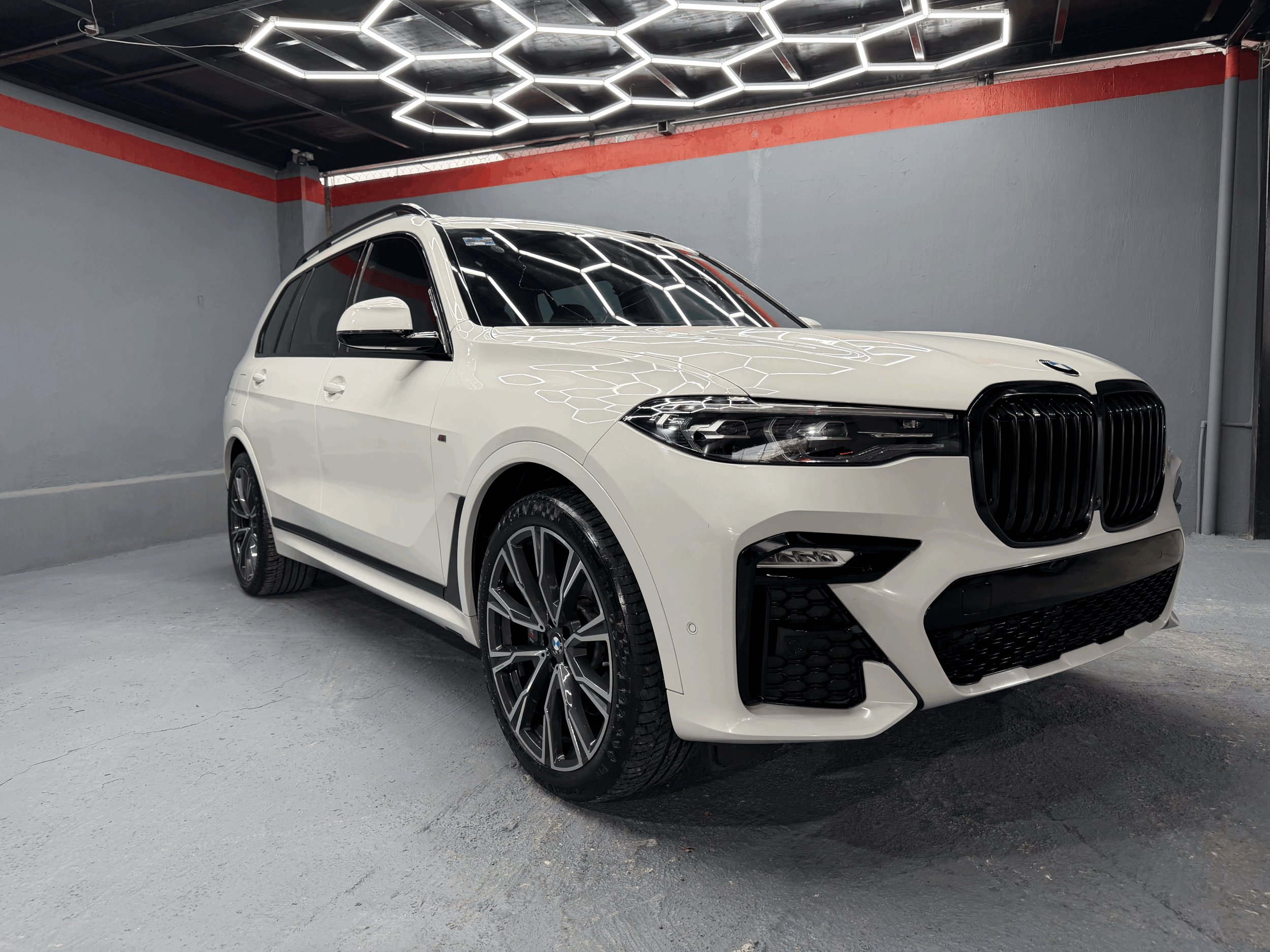 🚘 BMW X7 M50i 2022