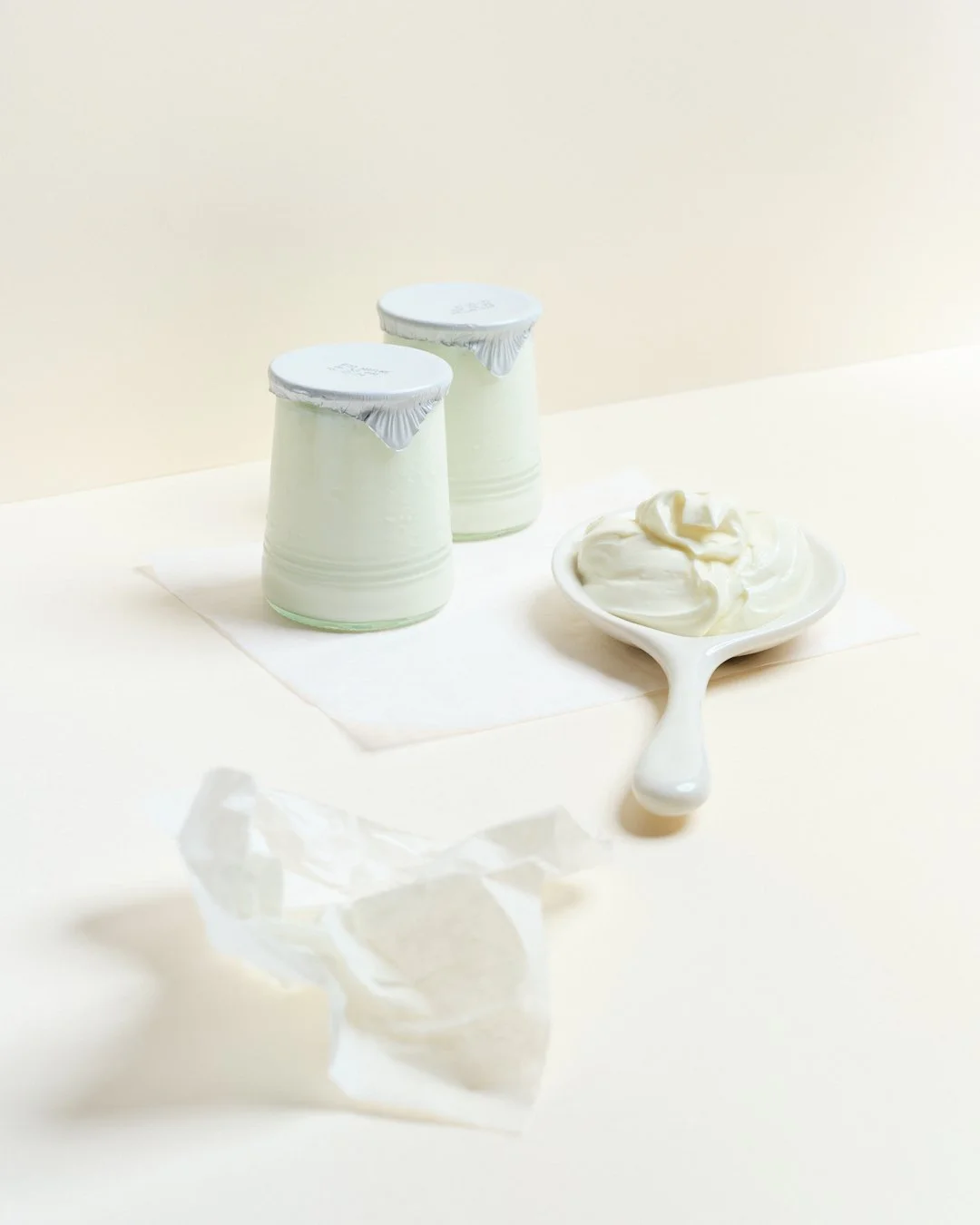 Delphine-Constantini-yaourt-composition-minimaliste-dubble-lamartiniere