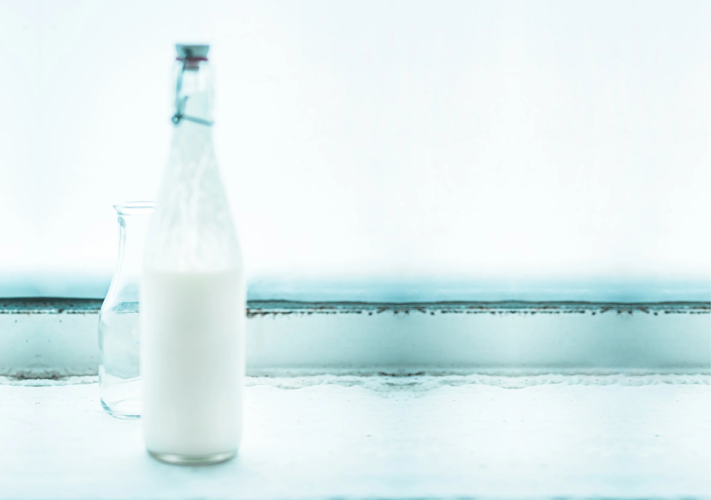 Delphine-Constantini-lait-flou-image-bleue