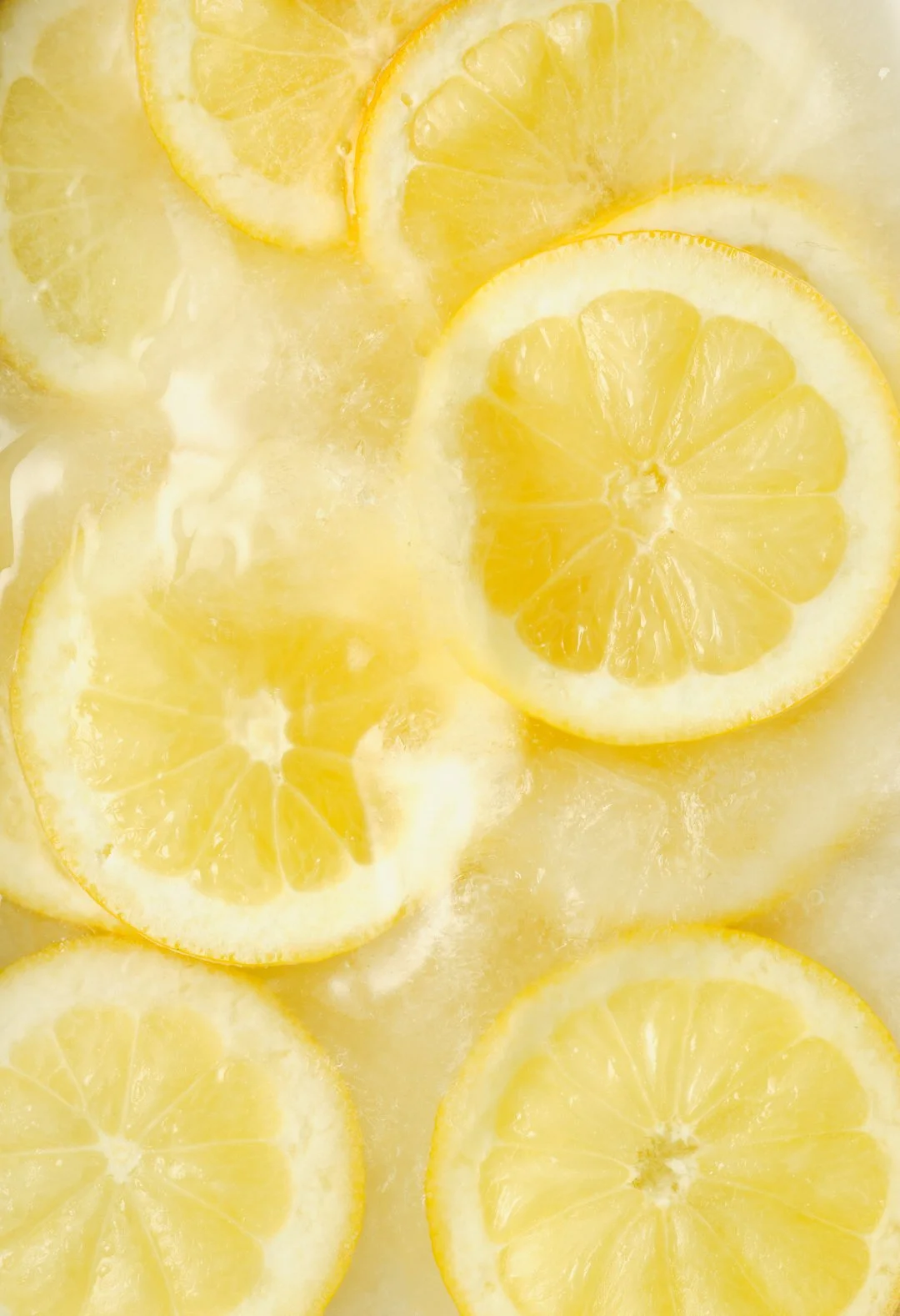 Delphine-Constantini-citrons-pris-dans-la-glace-glaçons-citrons-givrés