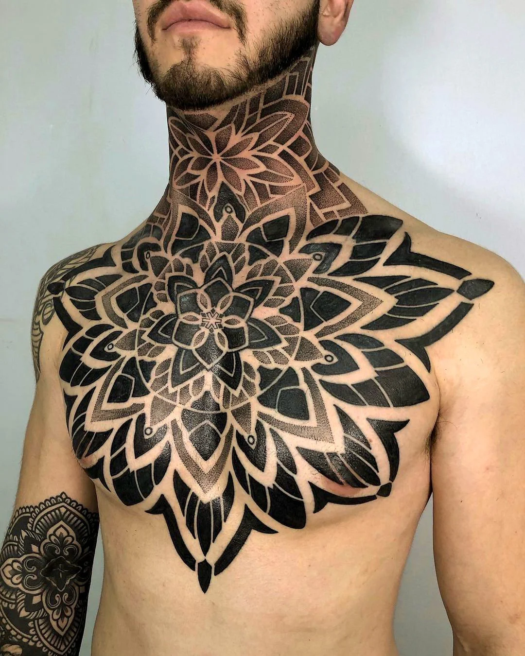 What Should You Consider When Choosing a Geometric Tattoo Artist?