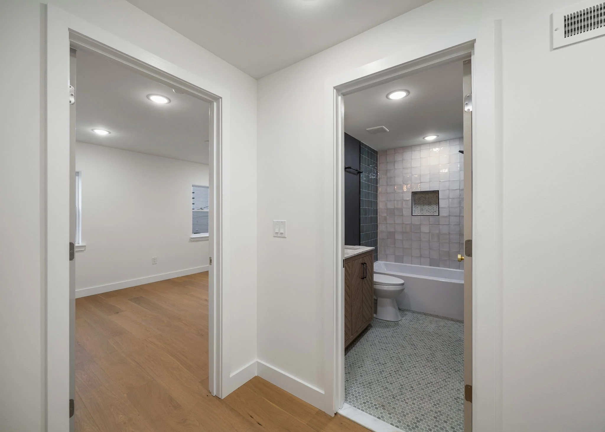 35-web-or-mls-1613-n-lawrence-st.jpg