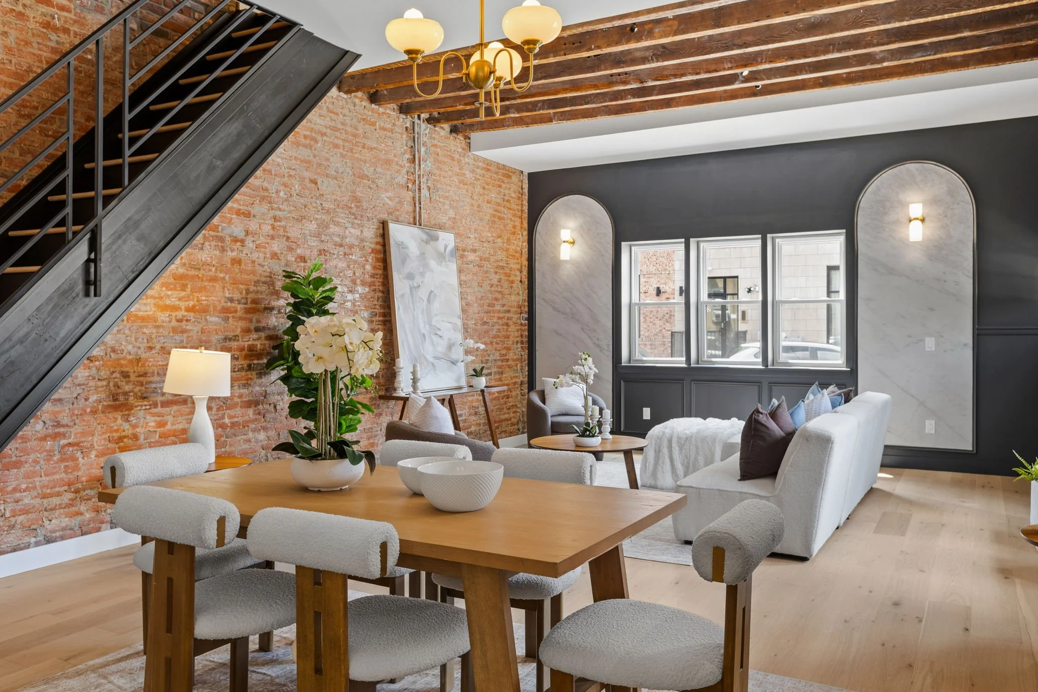 20-web-or-mls-643-moore-st.jpg