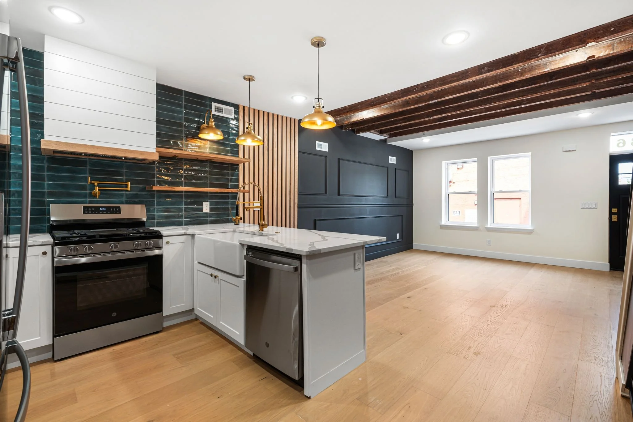 1836 Earp St-Full-5.jpg