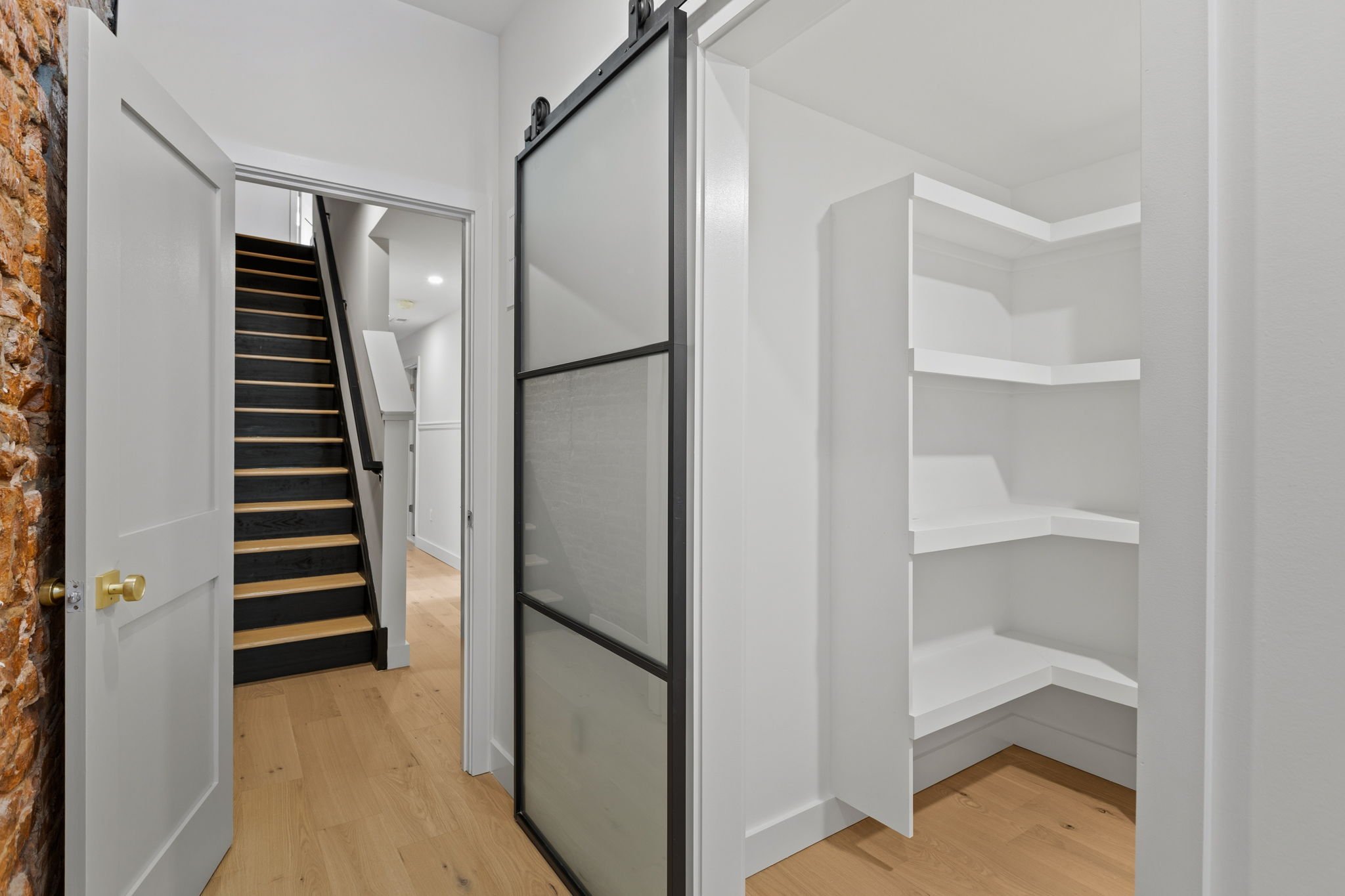 49-web-or-mls-643-moore-st.jpg