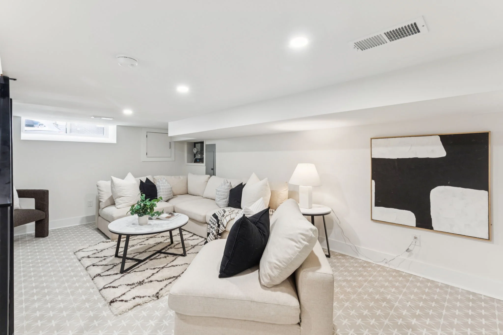            Experienced builders + investors
