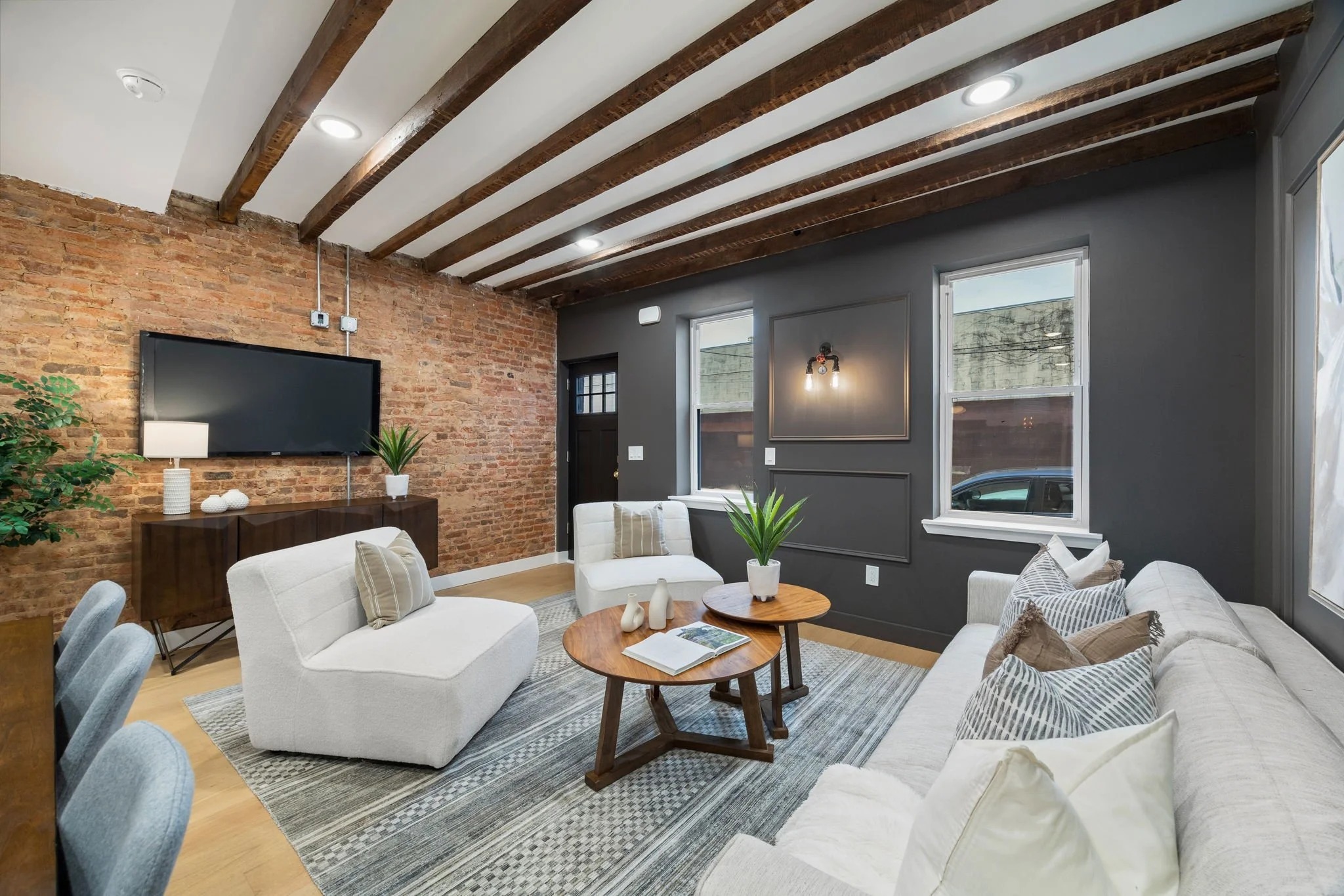 5-web-or-mls-1613-n-lawrence-st.jpg