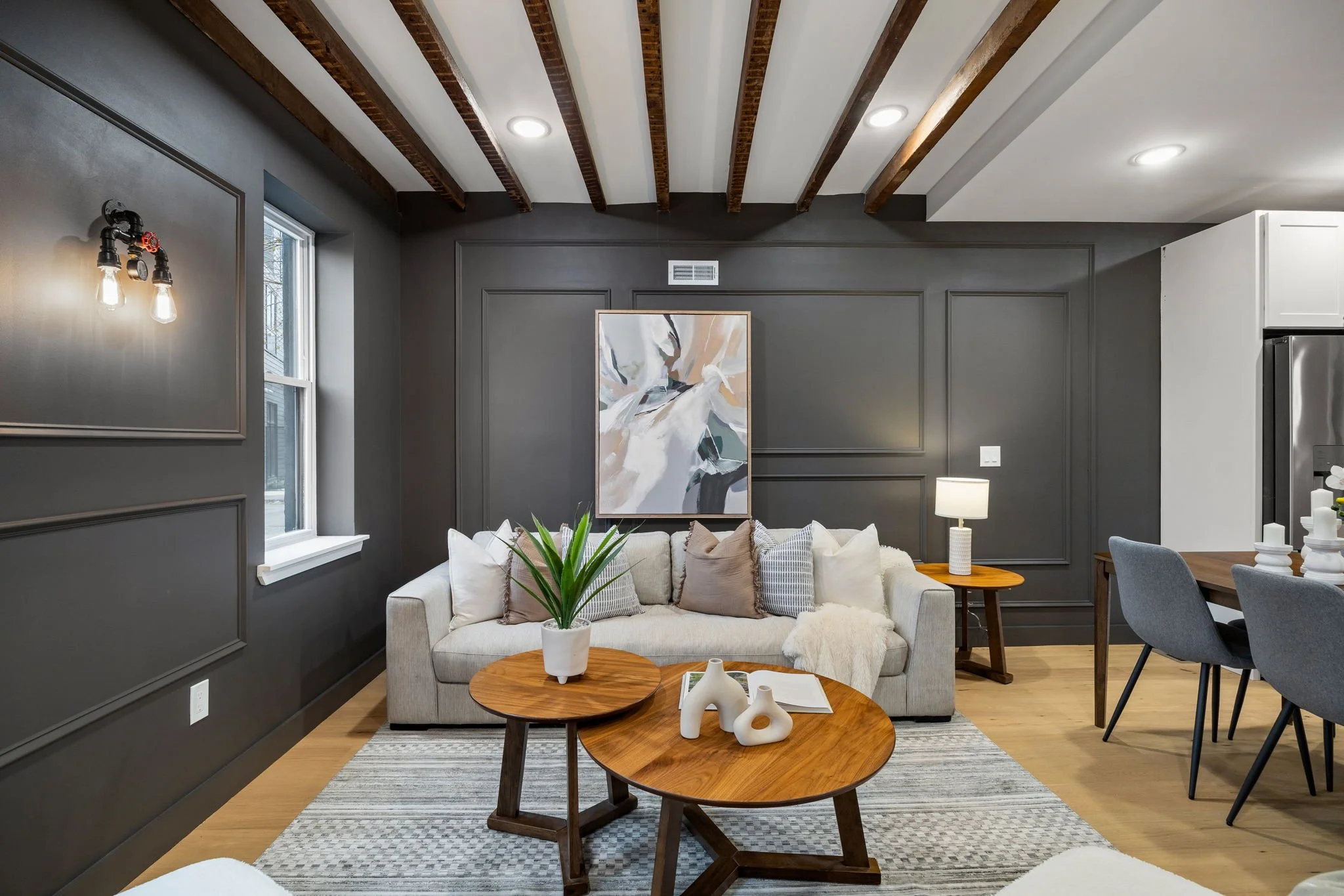 8-web-or-mls-1613-n-lawrence-st.jpg
