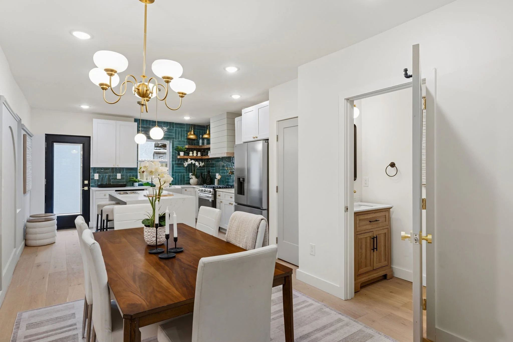 10-web-or-mls-1530-n-lawrence-st.jpg