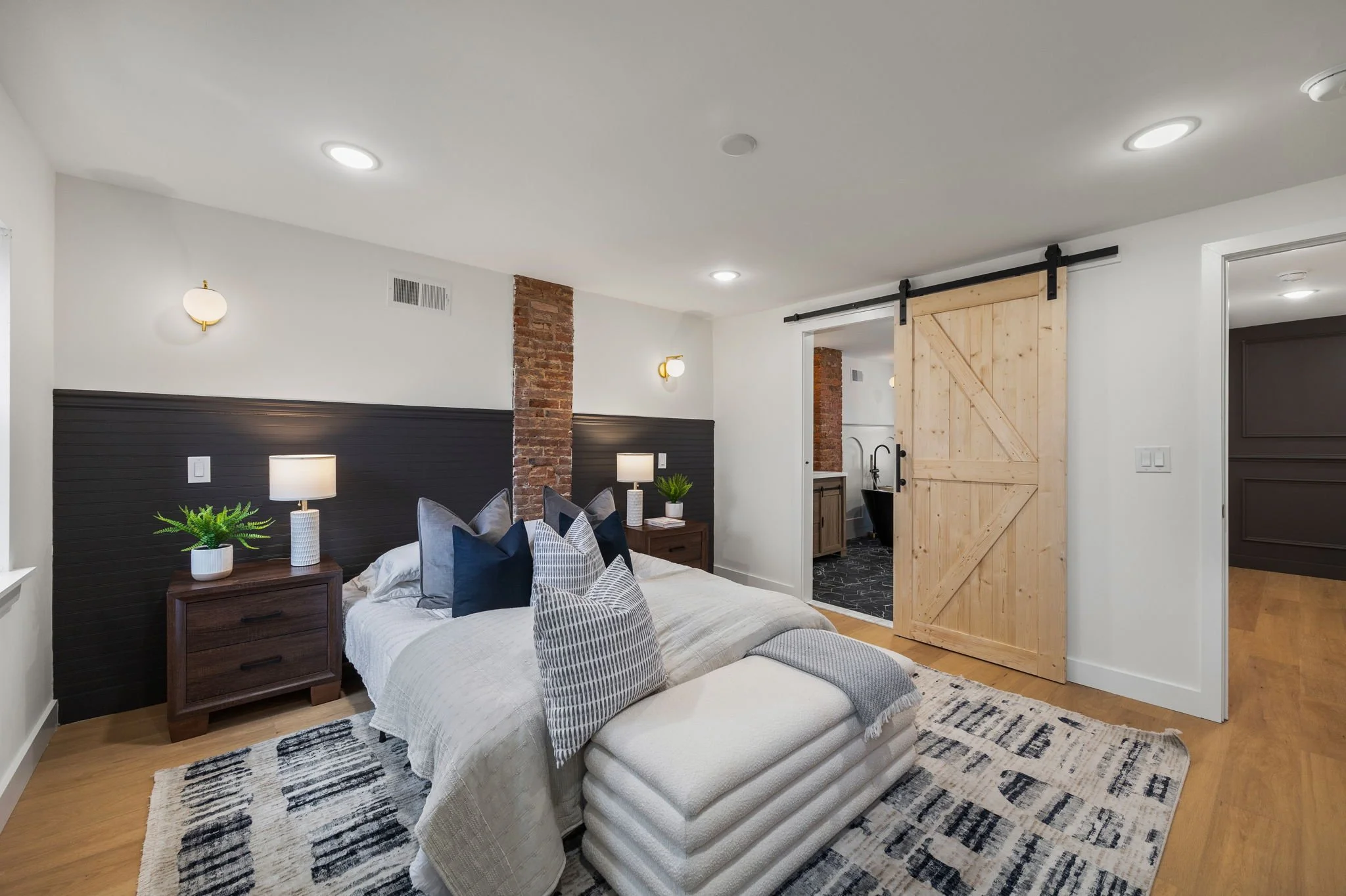 27-web-or-mls-1613-n-lawrence-st.jpg