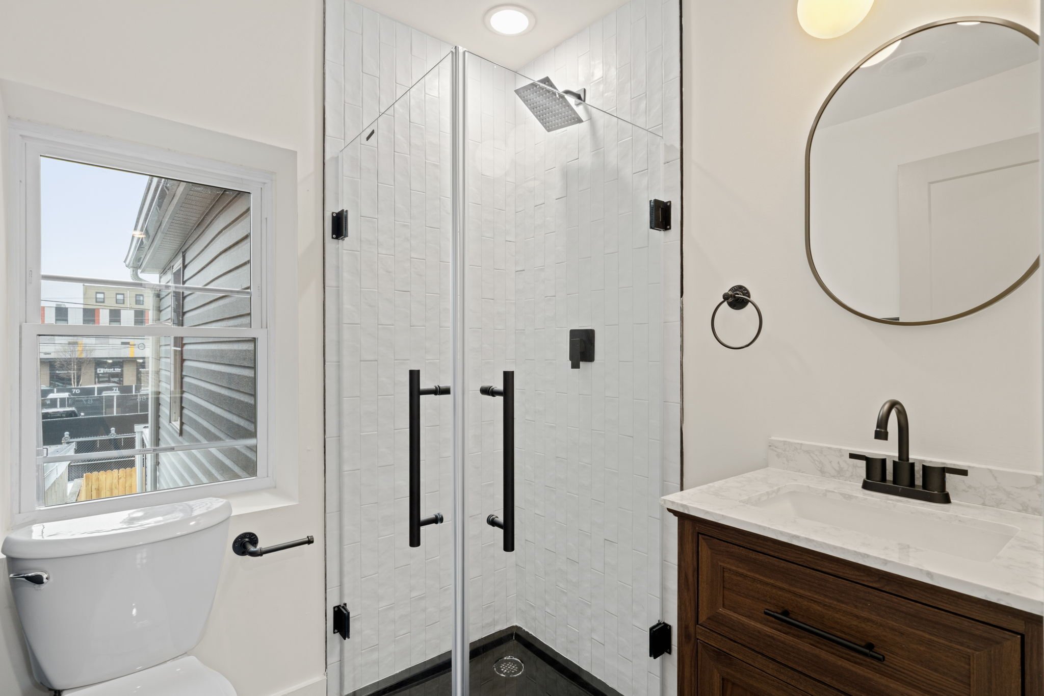 31-web-or-mls-1530-n-lawrence-st.jpg