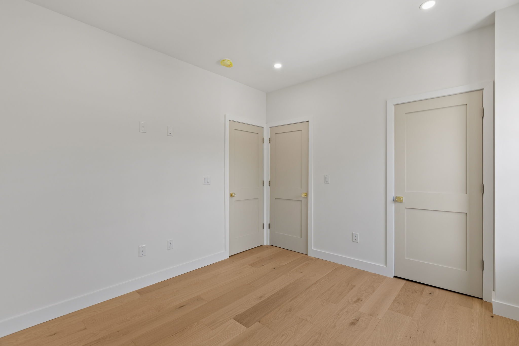 46-web-or-mls-643-moore-st.jpg