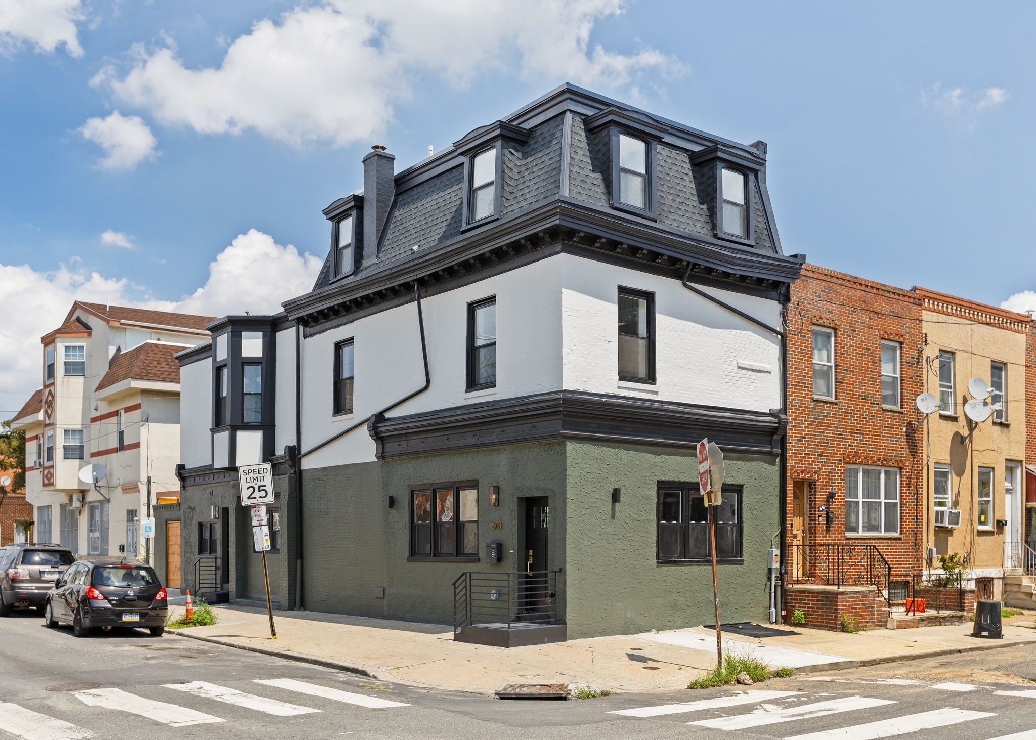 1-web-or-mls-643-moore-st.jpg