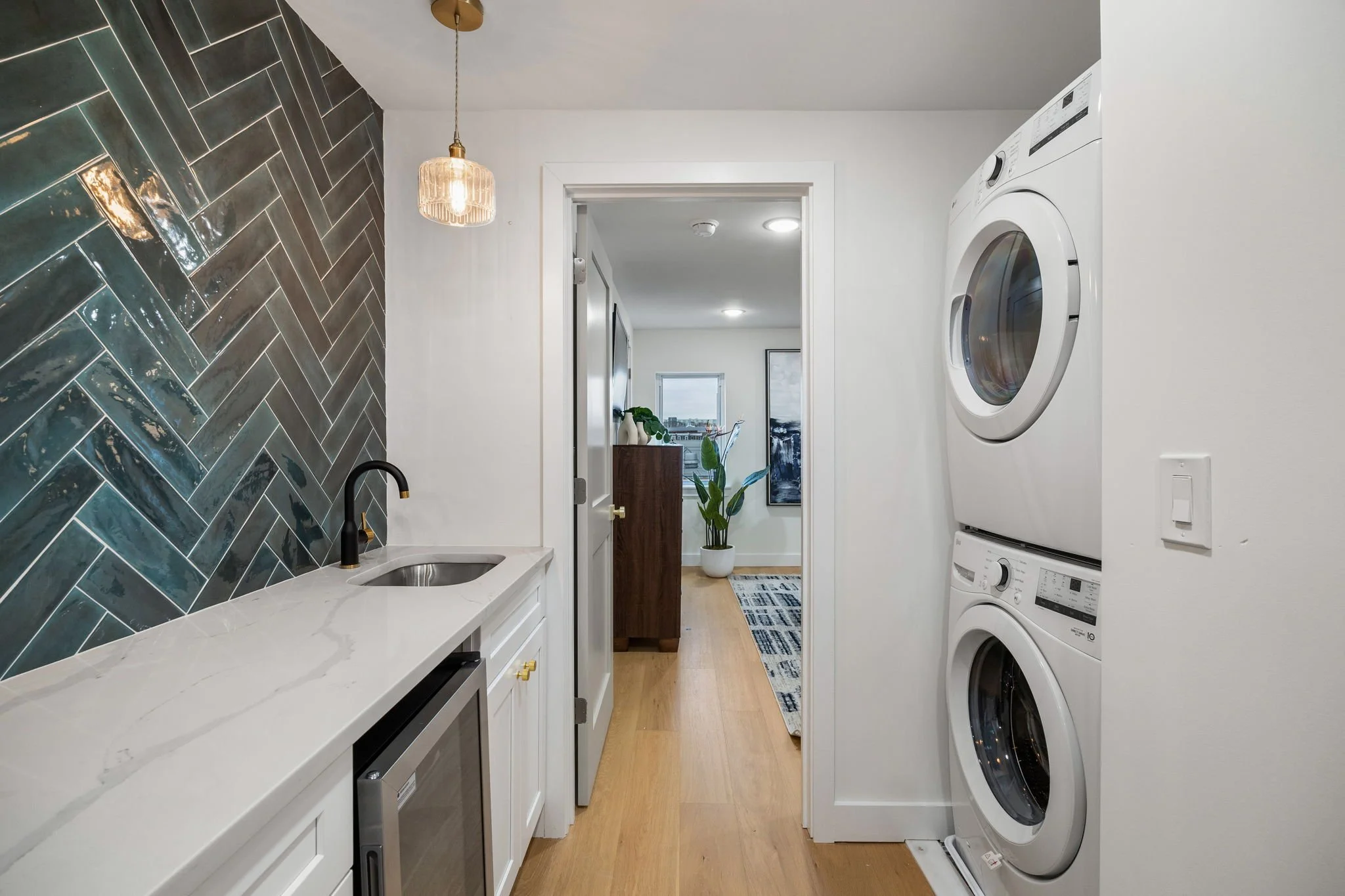 24-web-or-mls-1613-n-lawrence-st.jpg