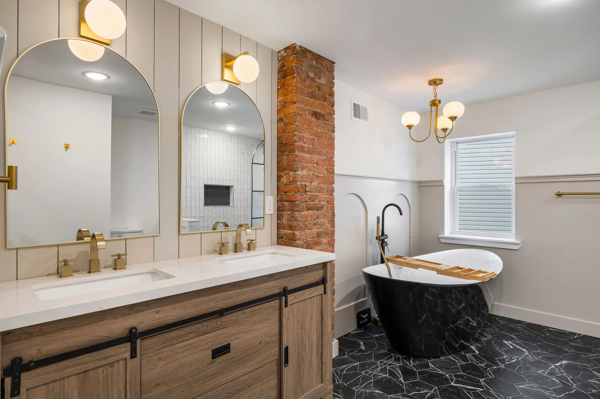 30-web-or-mls-1613-n-lawrence-st.jpg