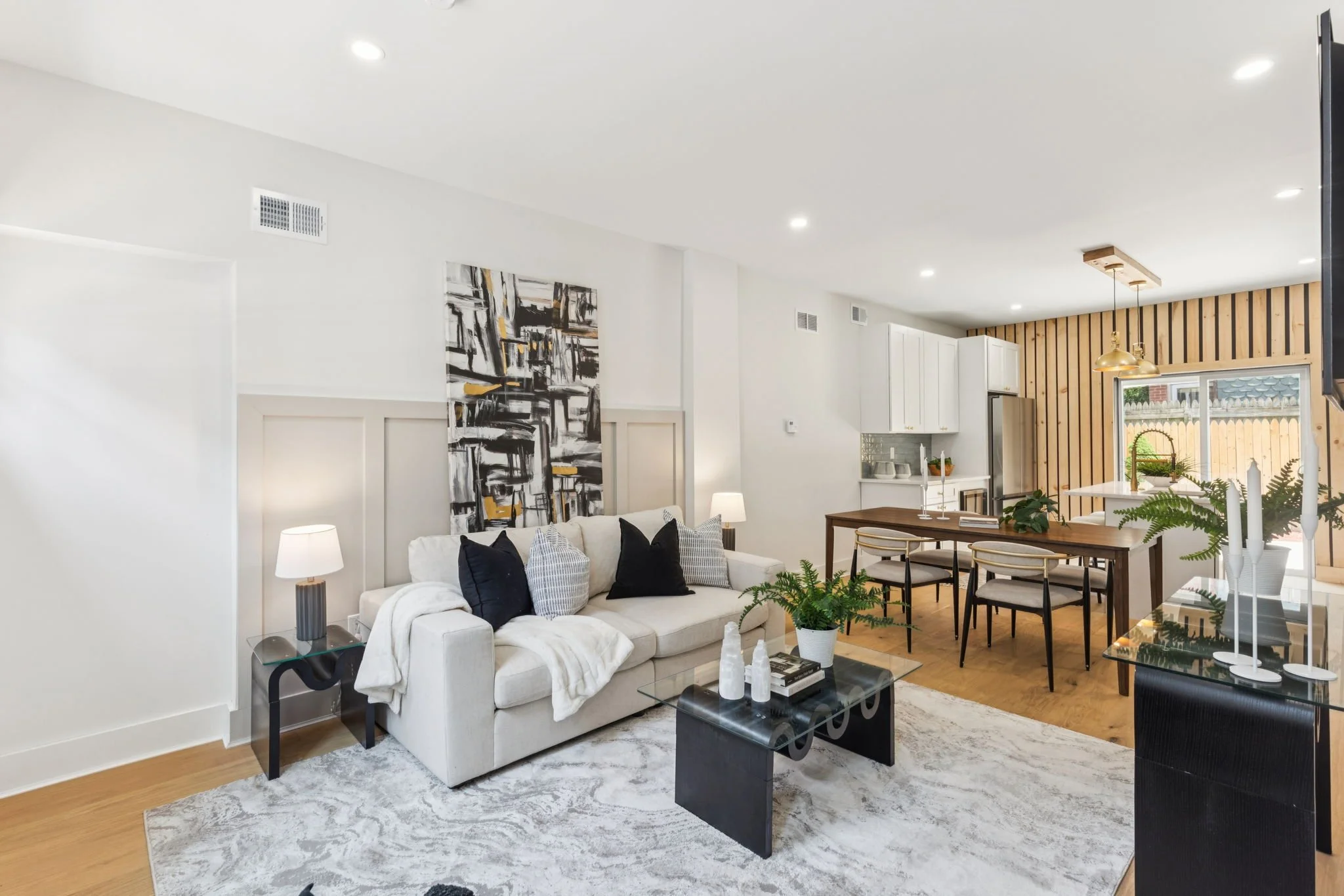               We renovate what we buy