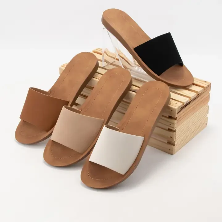 BASIC BOLD UPPER FLEXIBLE SOLE SLIDE