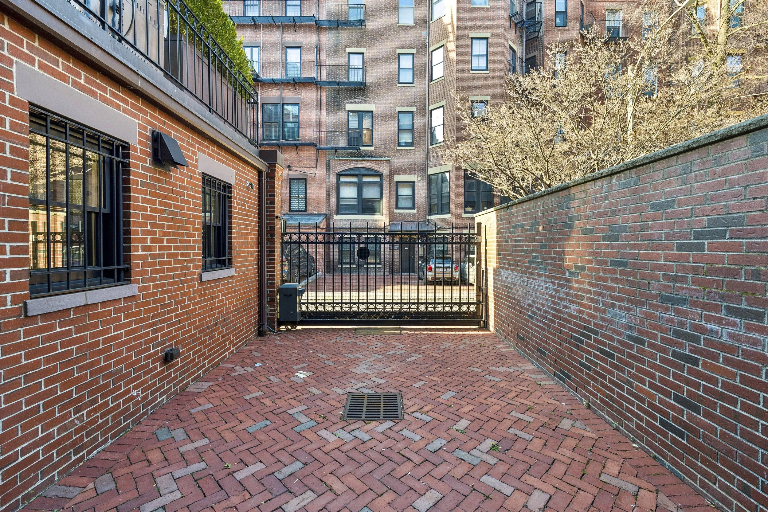 55 Commonwealth Ave Boston MA 89.jpg