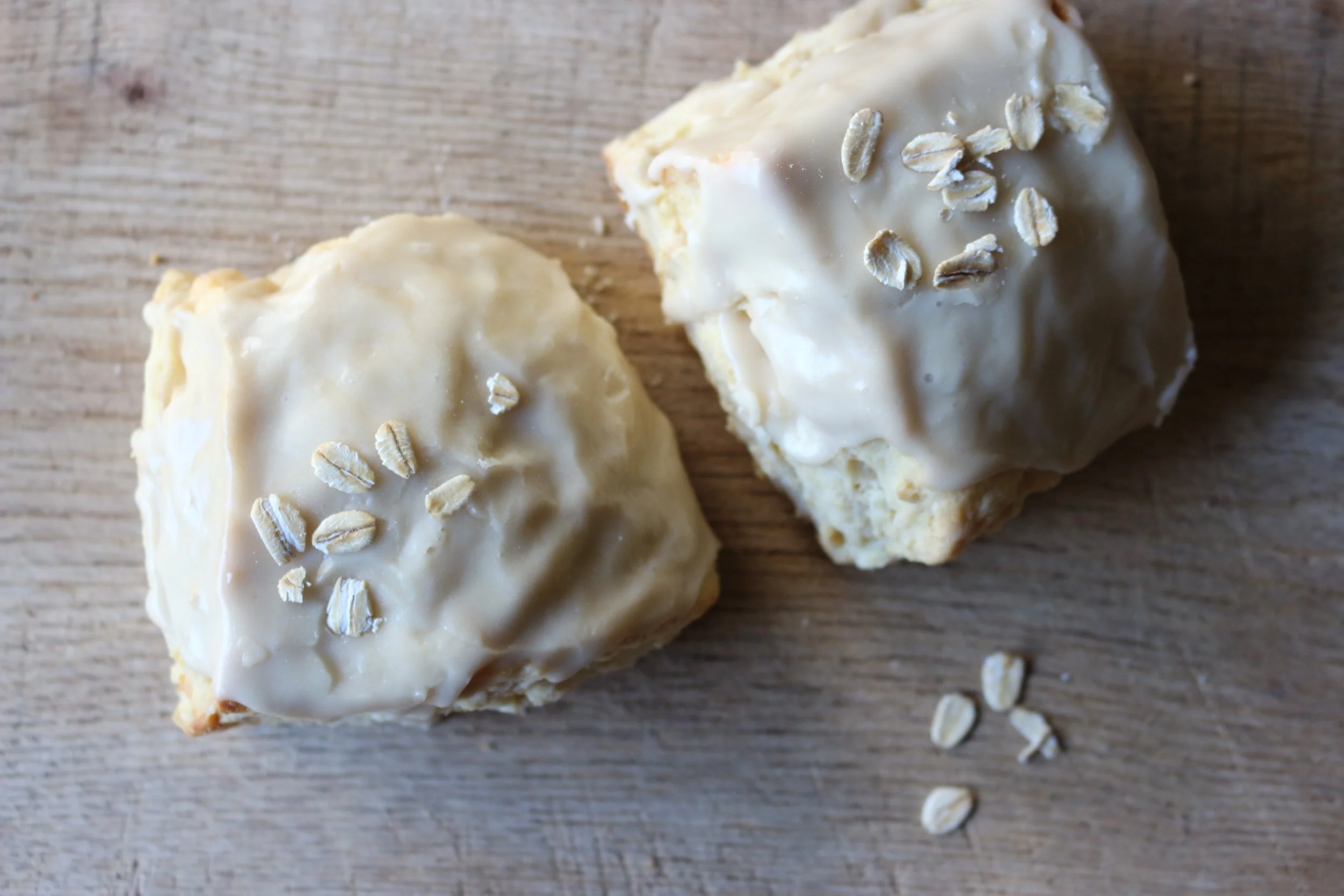 Plumpy Bakery Oatmeal Maple Scone