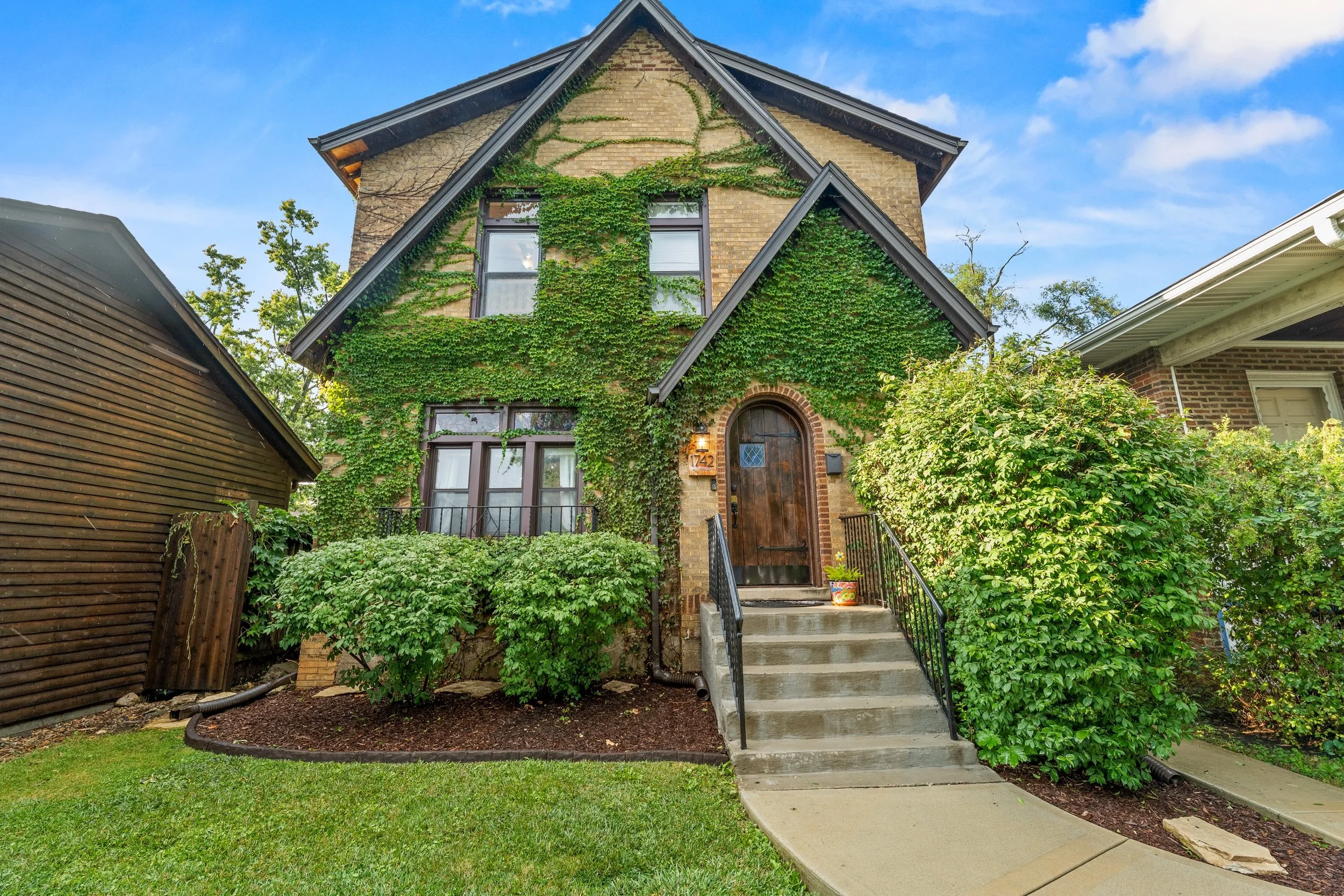 Just Listed in Beverly! 🏡

Welcome to 1742 W. 106th Street&mdash;a beautifully updated home that blends timeless charm with modern finishes. Featuring an updated quartz kitchen, hardwood floors, a finished basement with a 4th bedroom, spacious backy