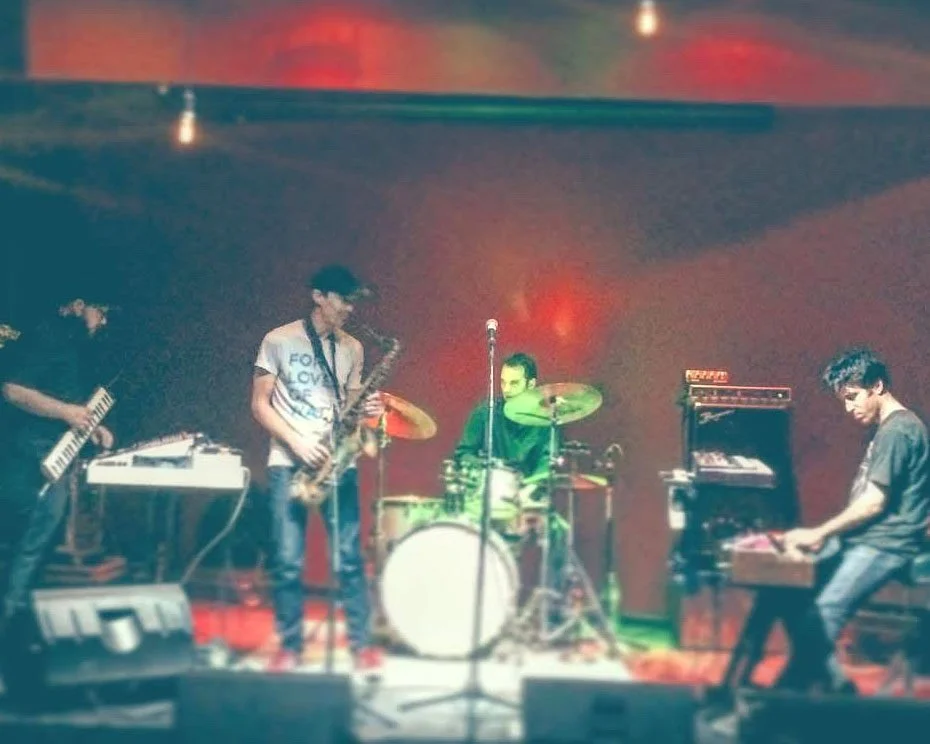 Speiser playing with his band