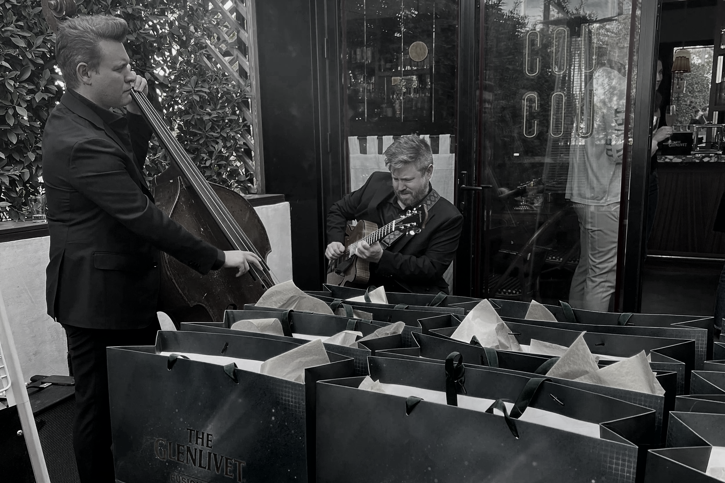 An image of a jazz band playing at a corporate event in Los Angeles
