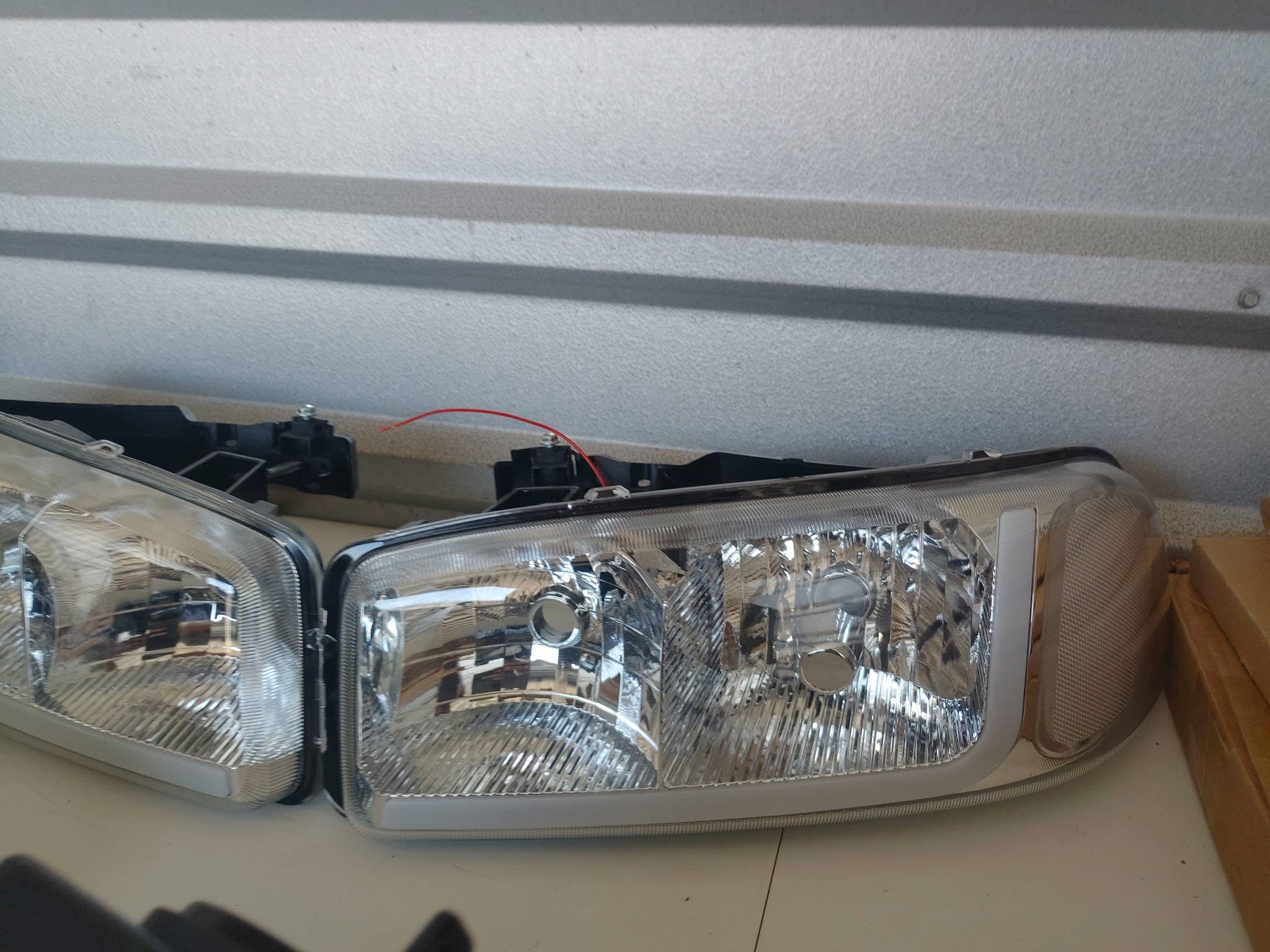 00-07 GMC DRL headlight assembly